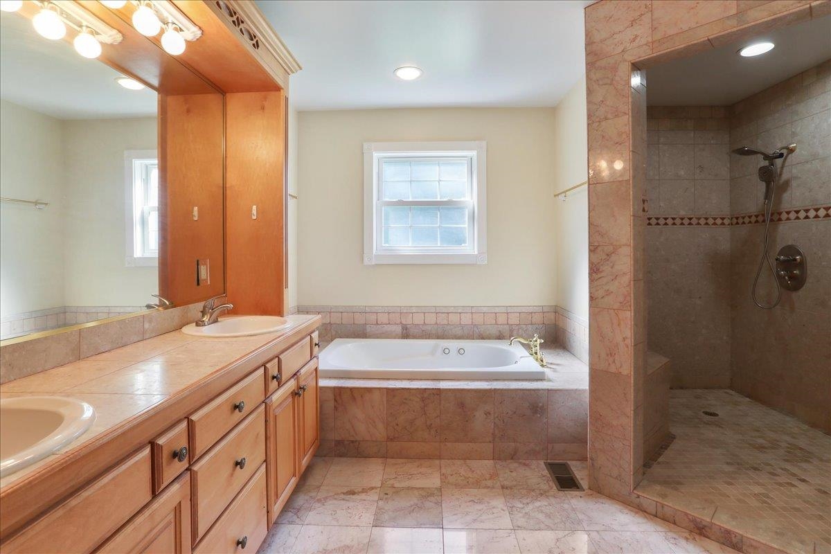 114 MEAGANS RUN RD, WOODSTOCK, Virginia 22664, 3 Bedrooms Bedrooms, ,2 BathroomsBathrooms,Residential,114 MEAGANS RUN RD,666725 MLS # 666725