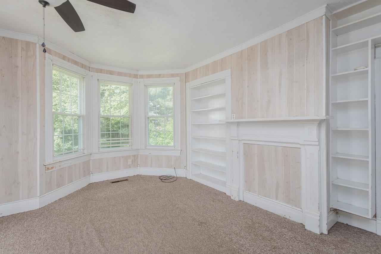 1221 KEEZLETOWN RD, WEYERS CAVE, Virginia 24486, 3 Bedrooms Bedrooms, ,1 BathroomBathrooms,Residential,1221 KEEZLETOWN RD,666733 MLS # 666733
