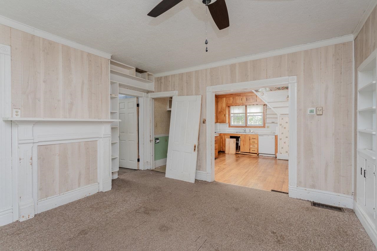 1221 KEEZLETOWN RD, WEYERS CAVE, Virginia 24486, 3 Bedrooms Bedrooms, ,1 BathroomBathrooms,Residential,1221 KEEZLETOWN RD,666733 MLS # 666733