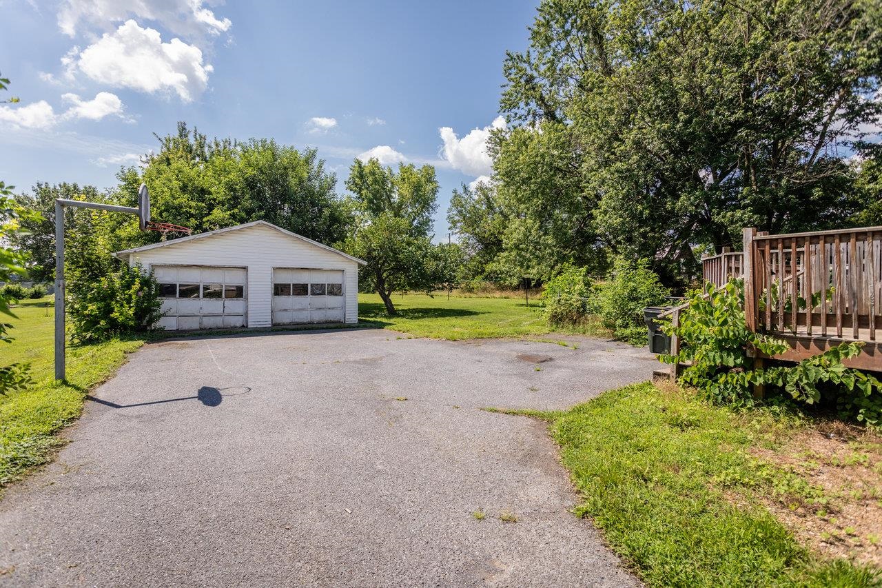 1221 KEEZLETOWN RD, WEYERS CAVE, Virginia 24486, 3 Bedrooms Bedrooms, ,1 BathroomBathrooms,Residential,1221 KEEZLETOWN RD,666733 MLS # 666733