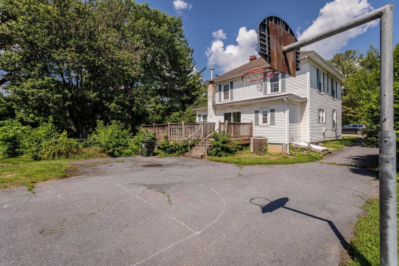1221 KEEZLETOWN RD, WEYERS CAVE, Virginia 24486, 3 Bedrooms Bedrooms, ,1 BathroomBathrooms,Residential,1221 KEEZLETOWN RD,666733 MLS # 666733