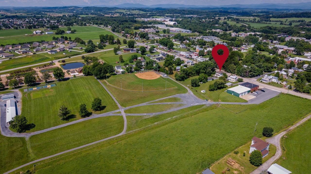 1221 KEEZLETOWN RD, WEYERS CAVE, Virginia 24486, 3 Bedrooms Bedrooms, ,1 BathroomBathrooms,Residential,1221 KEEZLETOWN RD,666733 MLS # 666733