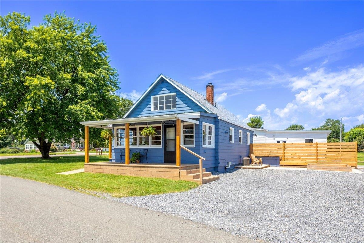 774 W MAIN ST, STANLEY, Virginia 22851, 3 Bedrooms Bedrooms, ,1 BathroomBathrooms,Residential,774 W MAIN ST,666734 MLS # 666734