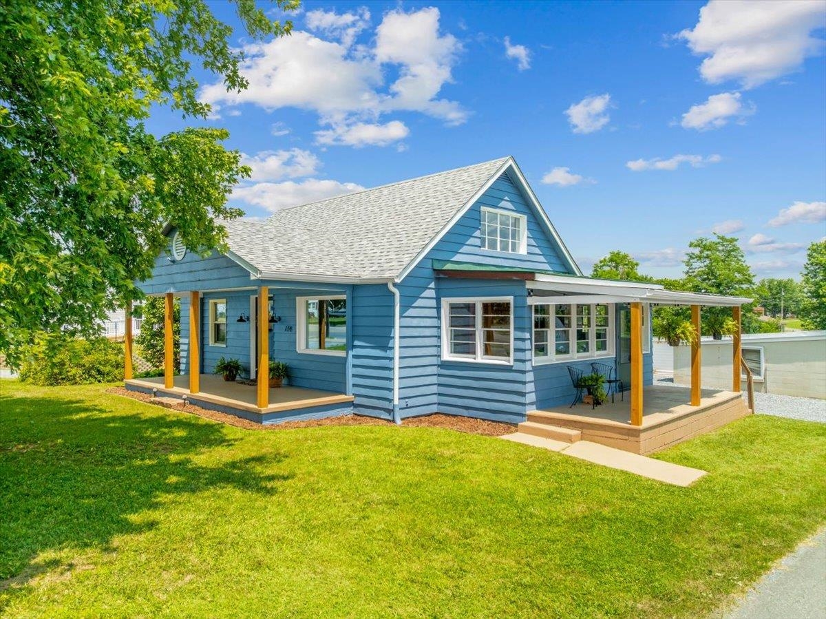 774 W MAIN ST, STANLEY, Virginia 22851, 3 Bedrooms Bedrooms, ,1 BathroomBathrooms,Residential,774 W MAIN ST,666734 MLS # 666734