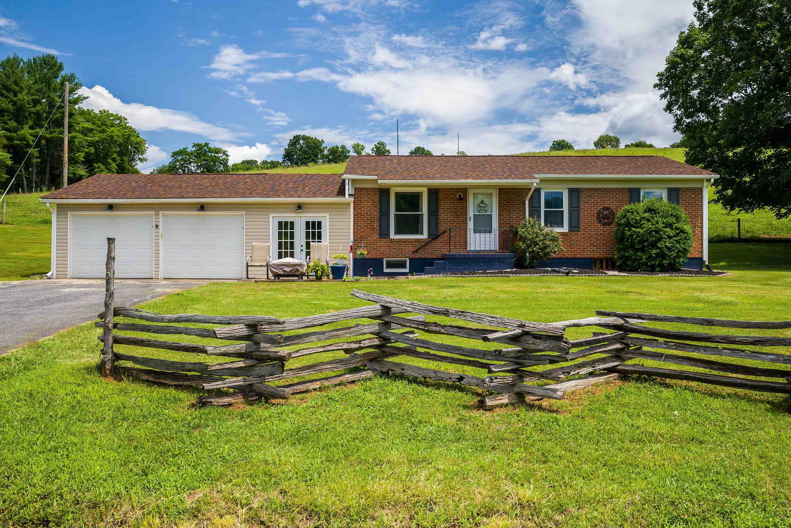 1819 MOFFETT BRANCH RD, CHURCHVILLE, Virginia 24421, 4 Bedrooms Bedrooms, ,2 BathroomsBathrooms,Residential,1819 MOFFETT BRANCH RD,666741 MLS # 666741