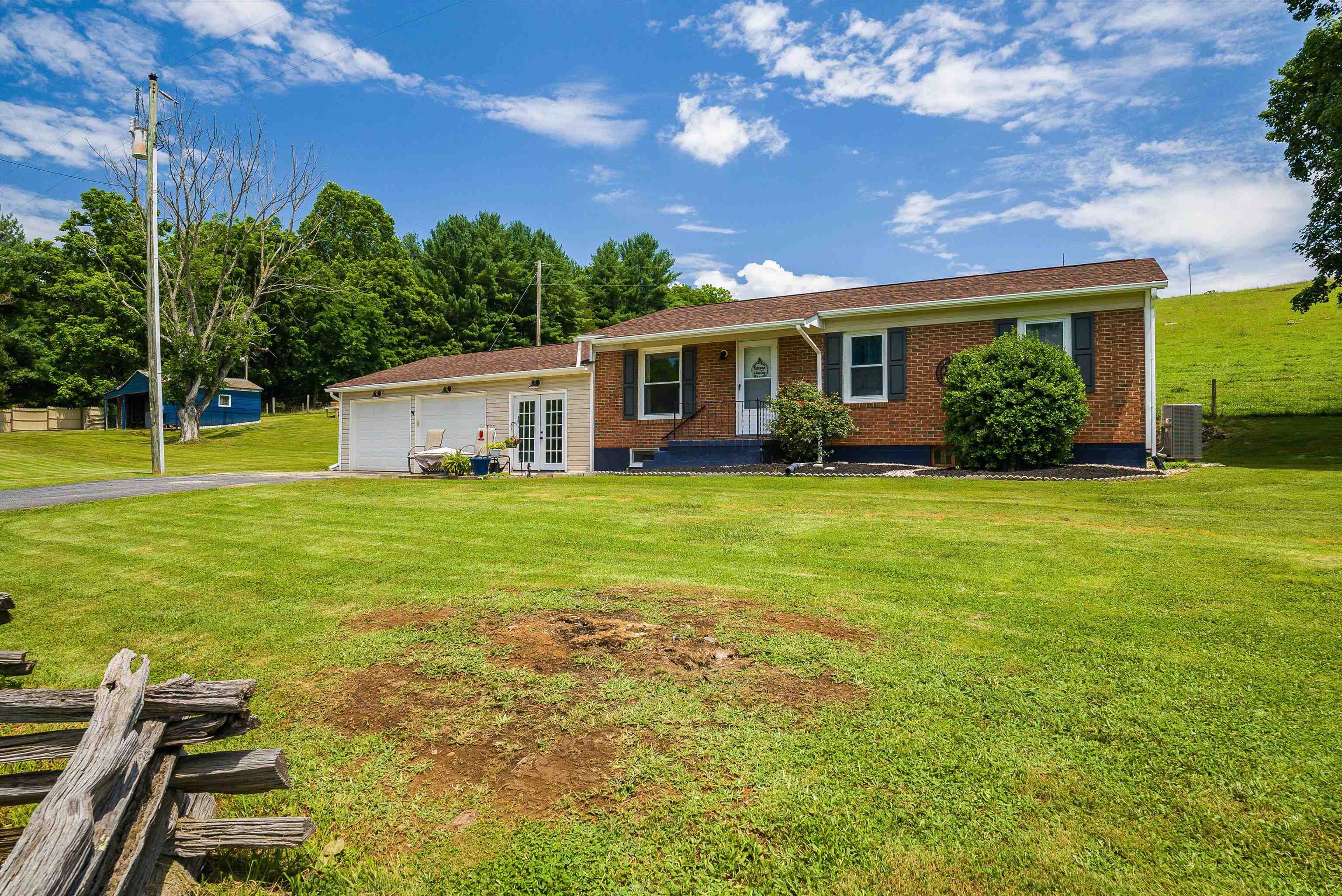 1819 MOFFETT BRANCH RD, CHURCHVILLE, Virginia 24421, 4 Bedrooms Bedrooms, ,2 BathroomsBathrooms,Residential,1819 MOFFETT BRANCH RD,666741 MLS # 666741