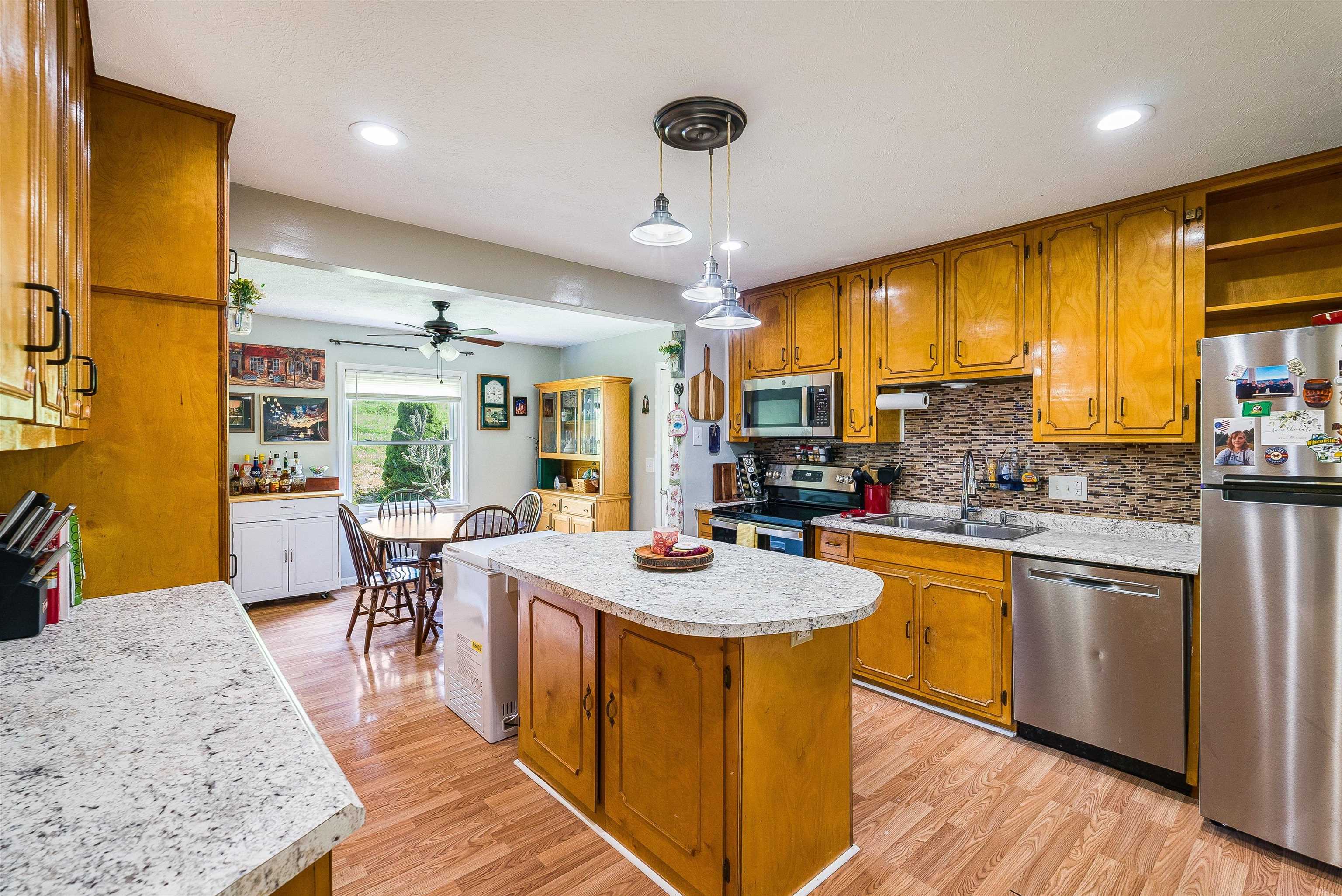 1819 MOFFETT BRANCH RD, CHURCHVILLE, Virginia 24421, 4 Bedrooms Bedrooms, ,2 BathroomsBathrooms,Residential,1819 MOFFETT BRANCH RD,666741 MLS # 666741