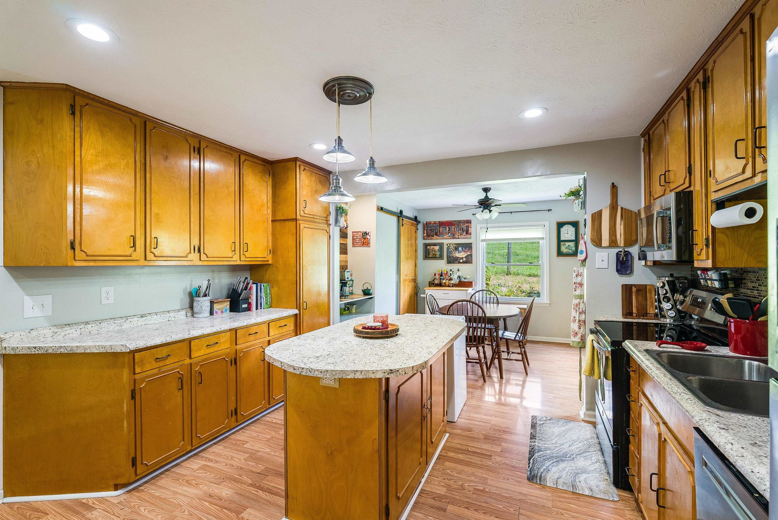 1819 MOFFETT BRANCH RD, CHURCHVILLE, Virginia 24421, 4 Bedrooms Bedrooms, ,2 BathroomsBathrooms,Residential,1819 MOFFETT BRANCH RD,666741 MLS # 666741