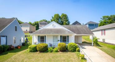 1314 3RD ST, WAYNESBORO, Virginia 22980, 2 Bedrooms Bedrooms, ,2 BathroomsBathrooms,Residential,1314 3RD ST,666751 MLS # 666751