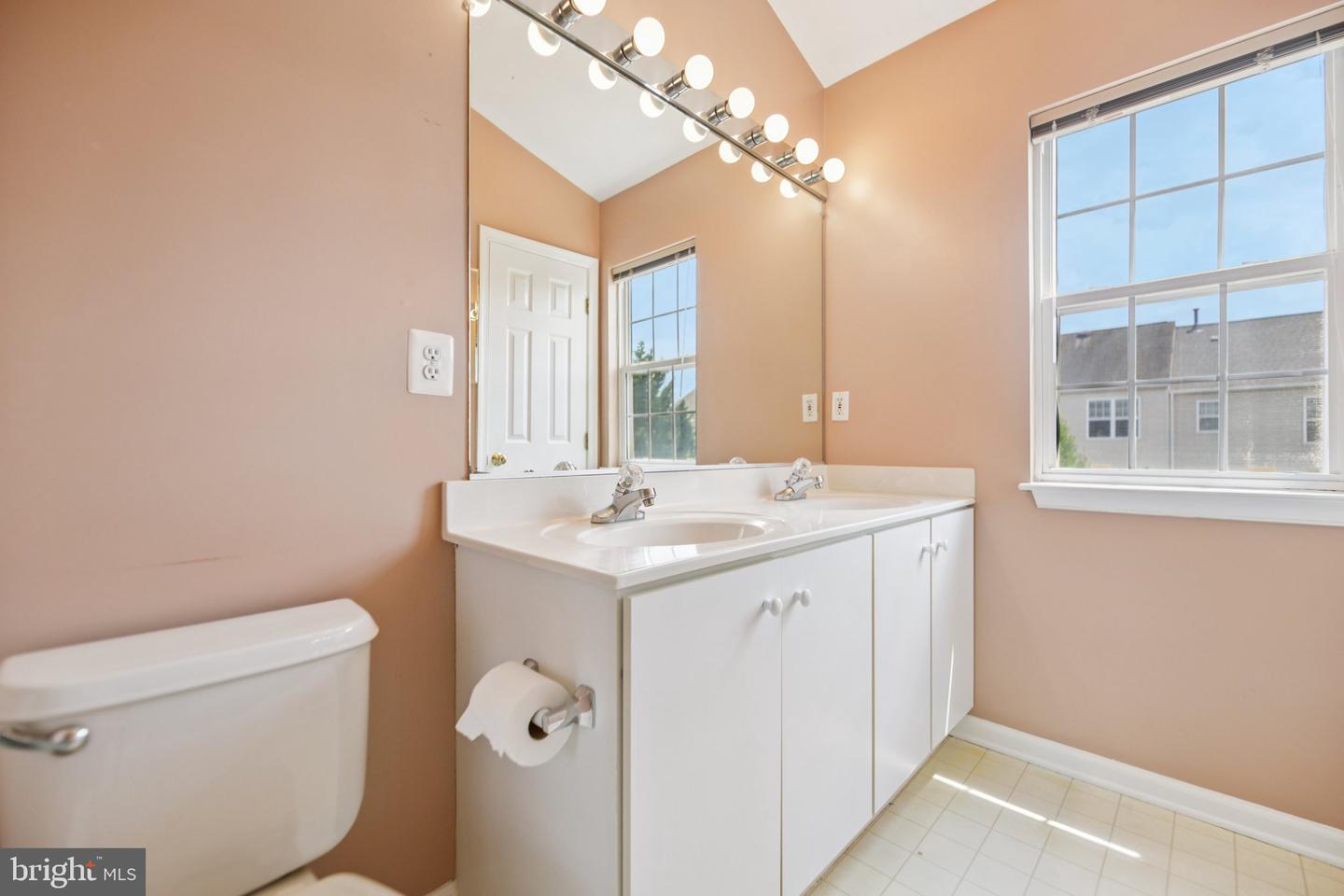 45507 TRAIL RUN TER, STERLING, Virginia 20164, 3 Bedrooms Bedrooms, ,2 BathroomsBathrooms,Residential,For sale,45507 TRAIL RUN TER,VALO2097666 MLS # VALO2097666