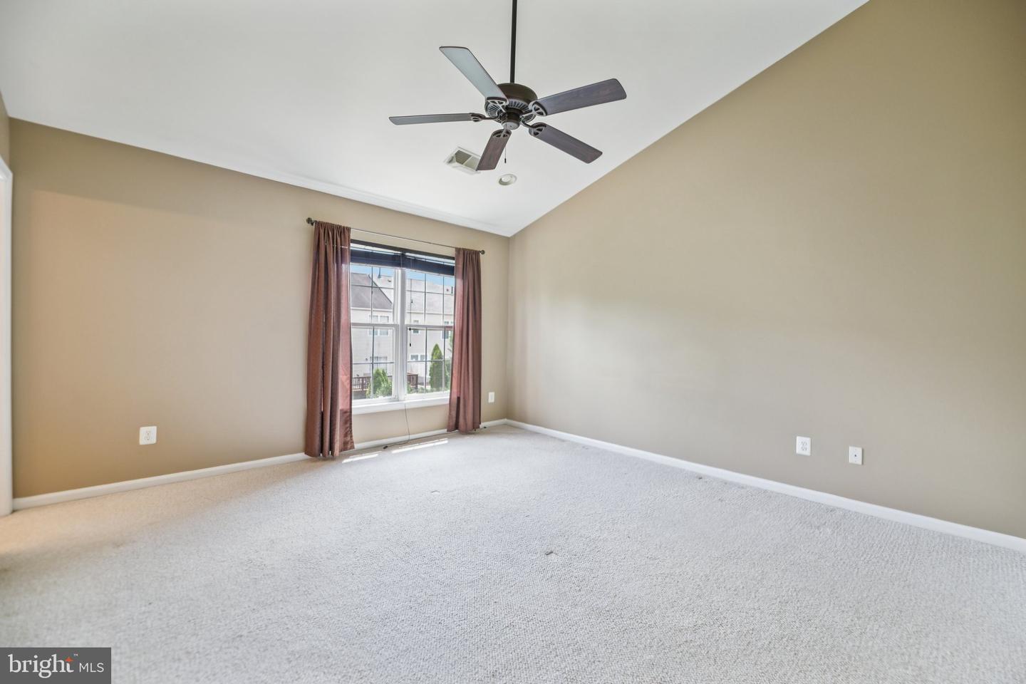 45507 TRAIL RUN TER, STERLING, Virginia 20164, 3 Bedrooms Bedrooms, ,2 BathroomsBathrooms,Residential,For sale,45507 TRAIL RUN TER,VALO2097666 MLS # VALO2097666