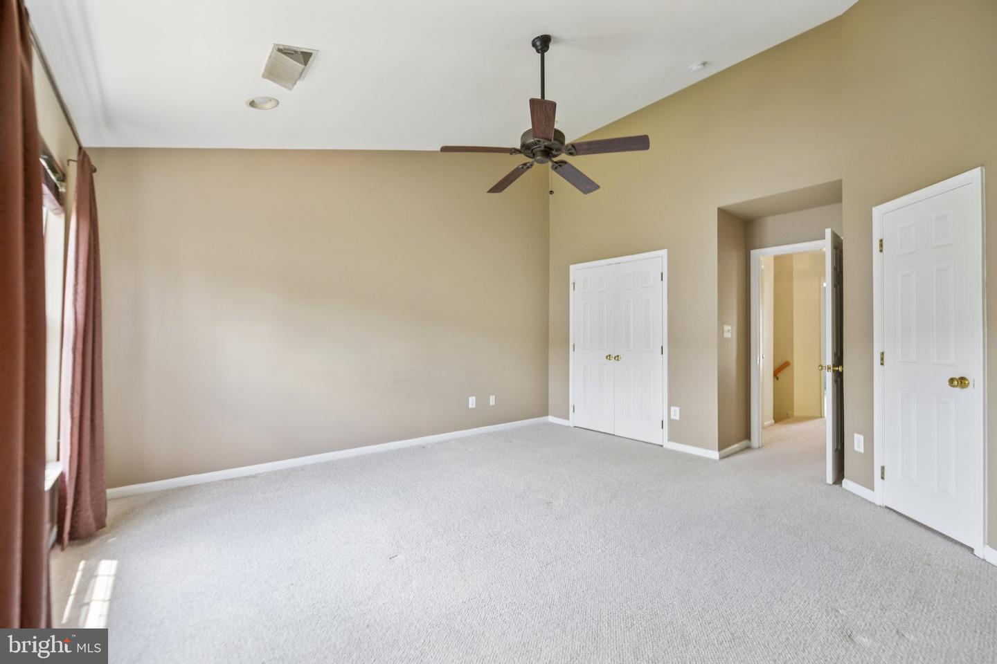 45507 TRAIL RUN TER, STERLING, Virginia 20164, 3 Bedrooms Bedrooms, ,2 BathroomsBathrooms,Residential,For sale,45507 TRAIL RUN TER,VALO2097666 MLS # VALO2097666