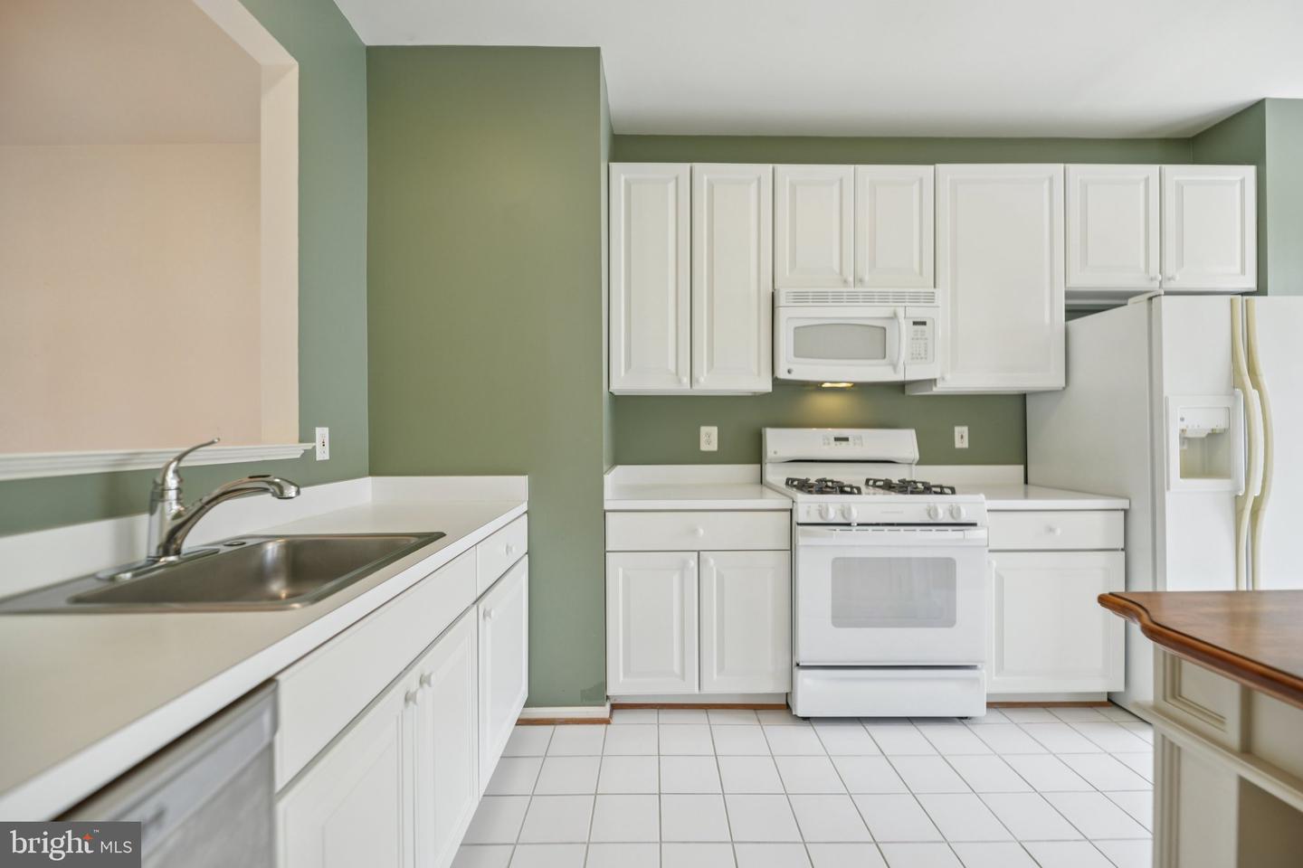 45507 TRAIL RUN TER, STERLING, Virginia 20164, 3 Bedrooms Bedrooms, ,2 BathroomsBathrooms,Residential,For sale,45507 TRAIL RUN TER,VALO2097666 MLS # VALO2097666