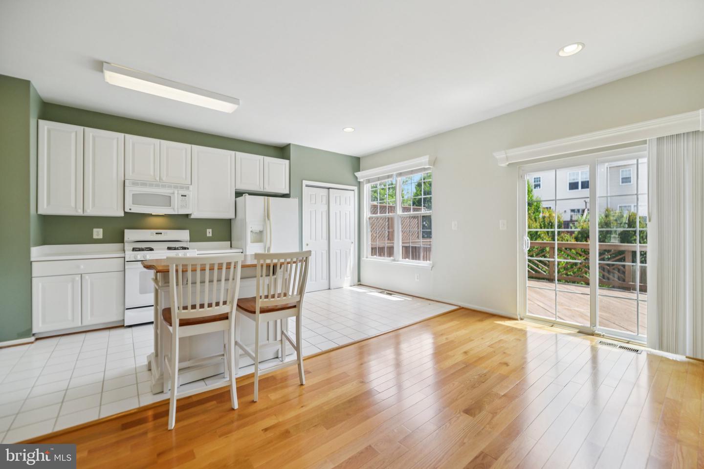 45507 TRAIL RUN TER, STERLING, Virginia 20164, 3 Bedrooms Bedrooms, ,2 BathroomsBathrooms,Residential,For sale,45507 TRAIL RUN TER,VALO2097666 MLS # VALO2097666