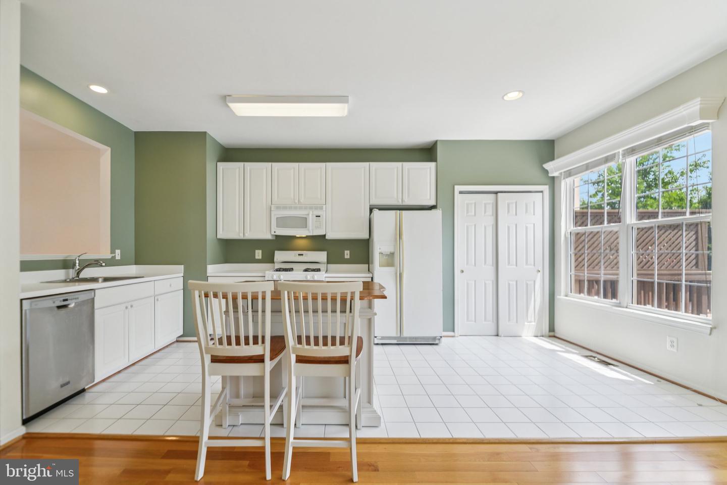 45507 TRAIL RUN TER, STERLING, Virginia 20164, 3 Bedrooms Bedrooms, ,2 BathroomsBathrooms,Residential,For sale,45507 TRAIL RUN TER,VALO2097666 MLS # VALO2097666