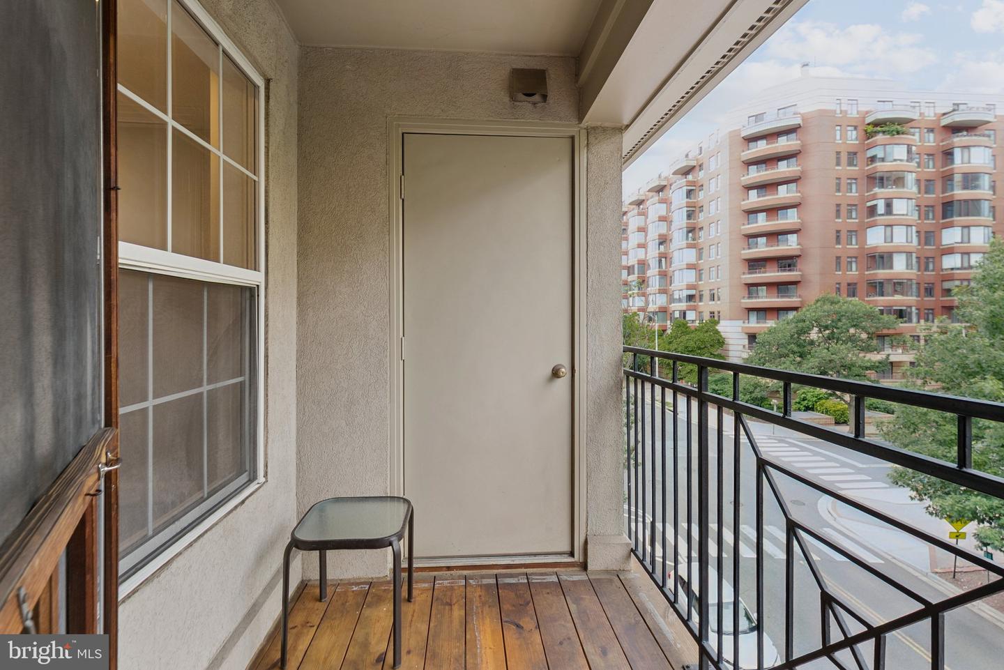 2330 14TH ST N #408, ARLINGTON, Virginia 22201, 3 Bedrooms Bedrooms, ,2 BathroomsBathrooms,Residential,For sale,2330 14TH ST N #408,VAAR2058282 MLS # VAAR2058282