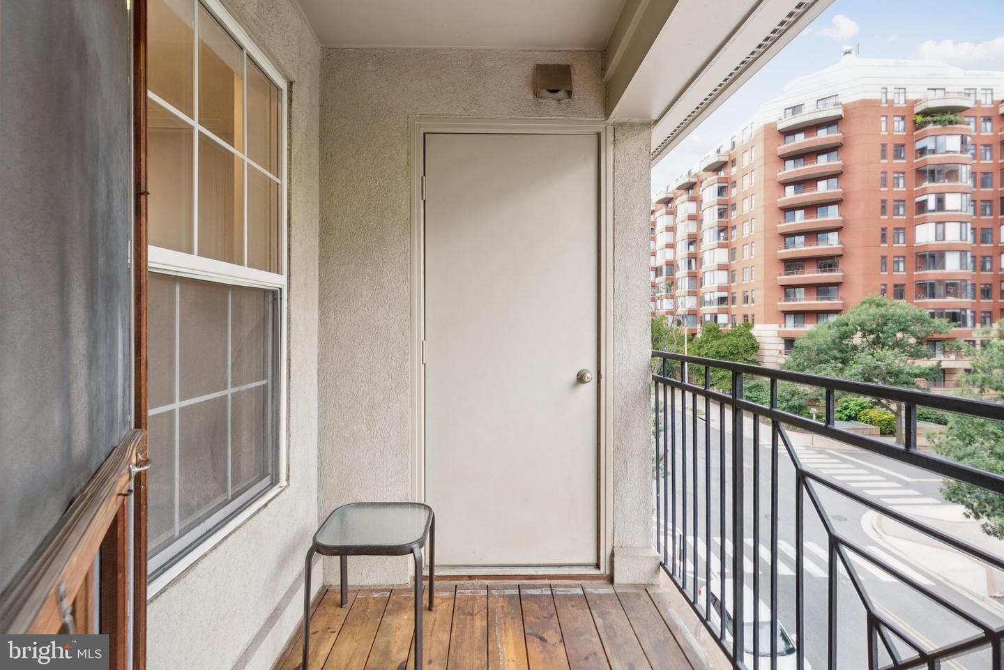 2330 14TH ST N #408, ARLINGTON, Virginia 22201, 3 Bedrooms Bedrooms, ,2 BathroomsBathrooms,Residential,For sale,2330 14TH ST N #408,VAAR2058282 MLS # VAAR2058282