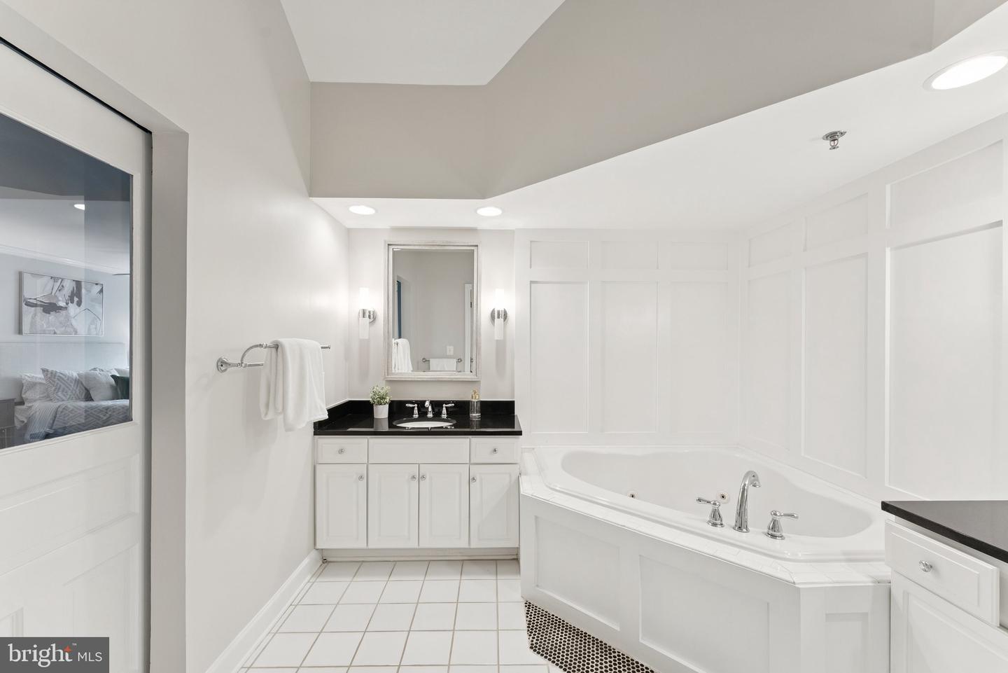 2330 14TH ST N #408, ARLINGTON, Virginia 22201, 3 Bedrooms Bedrooms, ,2 BathroomsBathrooms,Residential,For sale,2330 14TH ST N #408,VAAR2058282 MLS # VAAR2058282