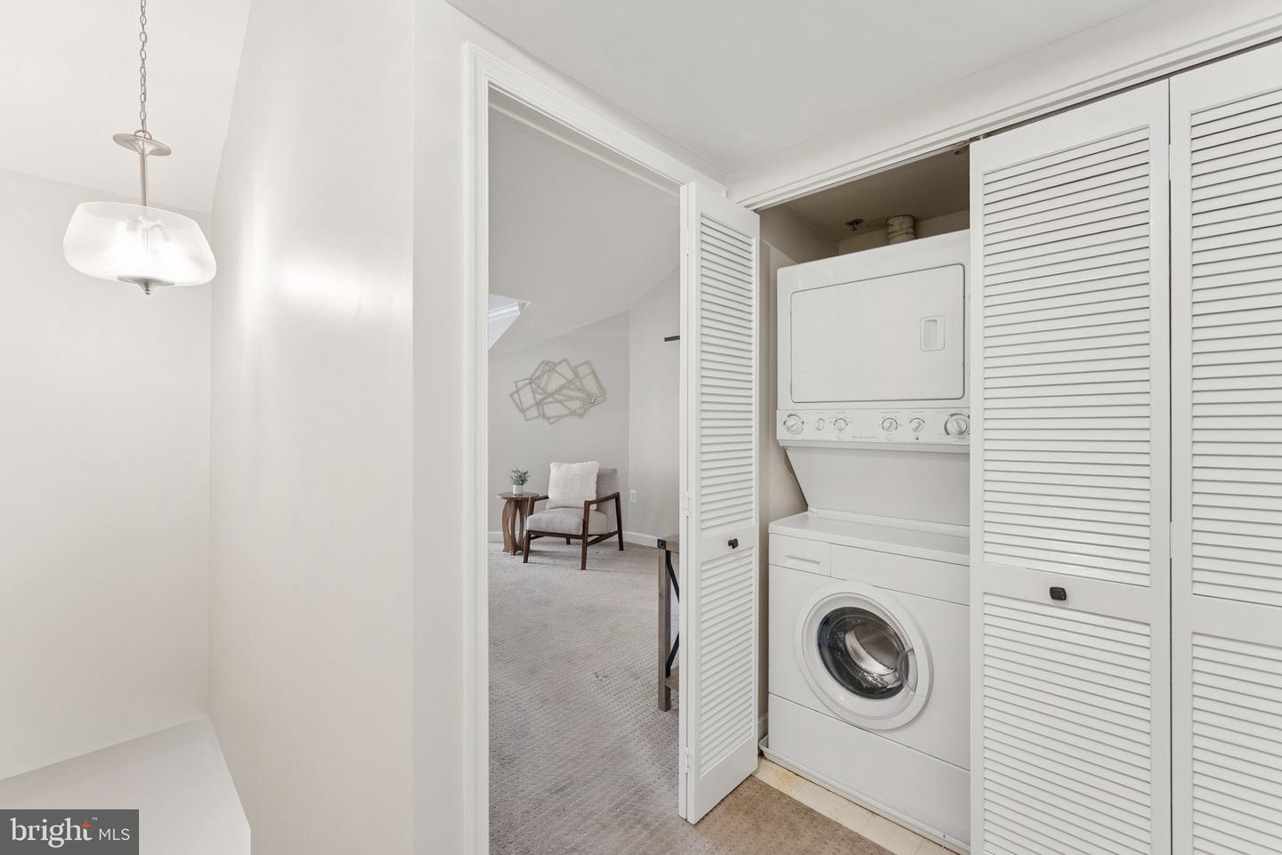 2330 14TH ST N #408, ARLINGTON, Virginia 22201, 3 Bedrooms Bedrooms, ,2 BathroomsBathrooms,Residential,For sale,2330 14TH ST N #408,VAAR2058282 MLS # VAAR2058282