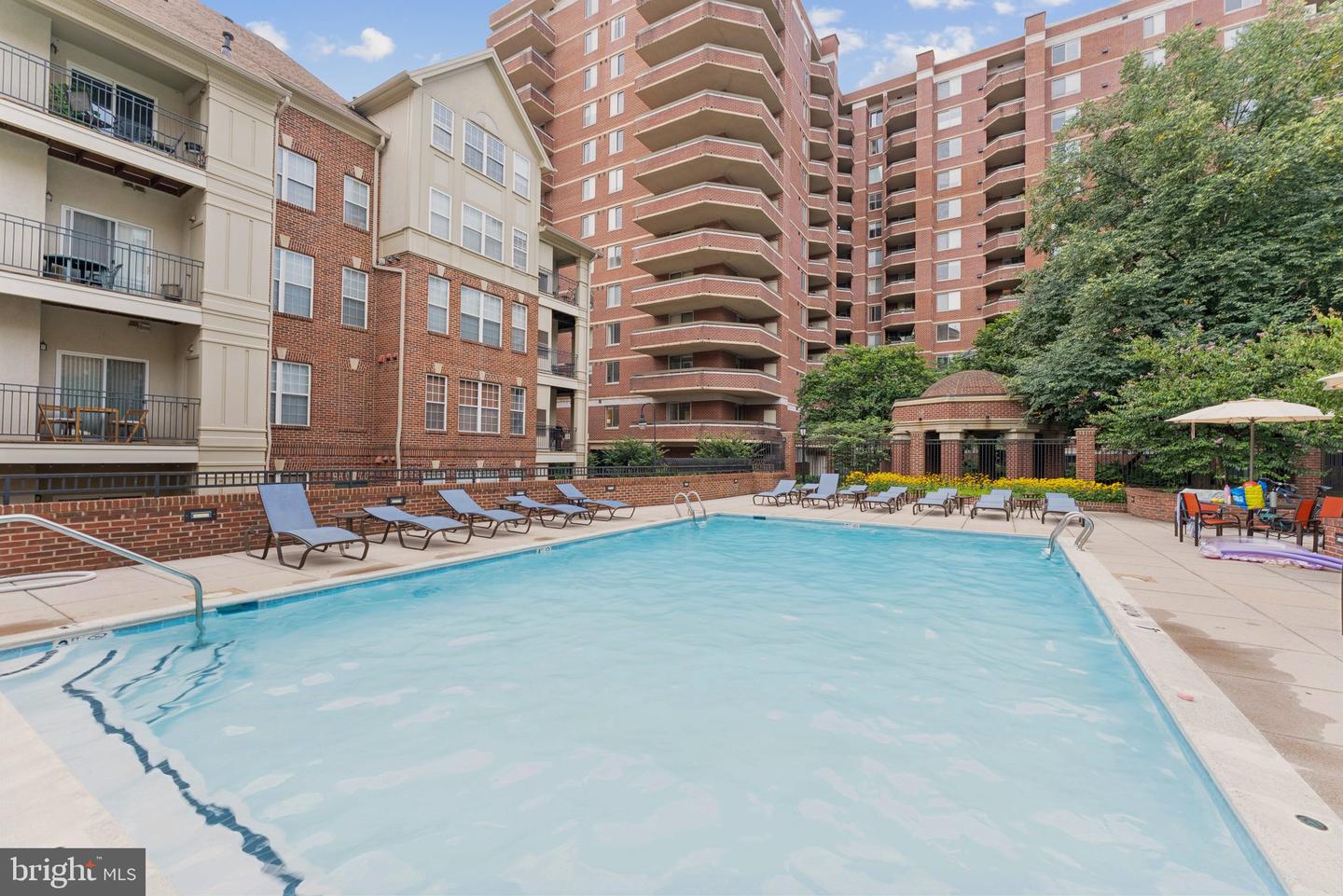 2330 14TH ST N #408, ARLINGTON, Virginia 22201, 3 Bedrooms Bedrooms, ,2 BathroomsBathrooms,Residential,For sale,2330 14TH ST N #408,VAAR2058282 MLS # VAAR2058282