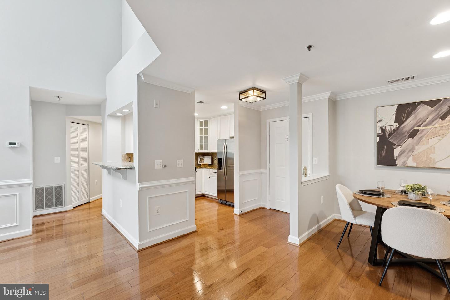2330 14TH ST N #408, ARLINGTON, Virginia 22201, 3 Bedrooms Bedrooms, ,2 BathroomsBathrooms,Residential,For sale,2330 14TH ST N #408,VAAR2058282 MLS # VAAR2058282