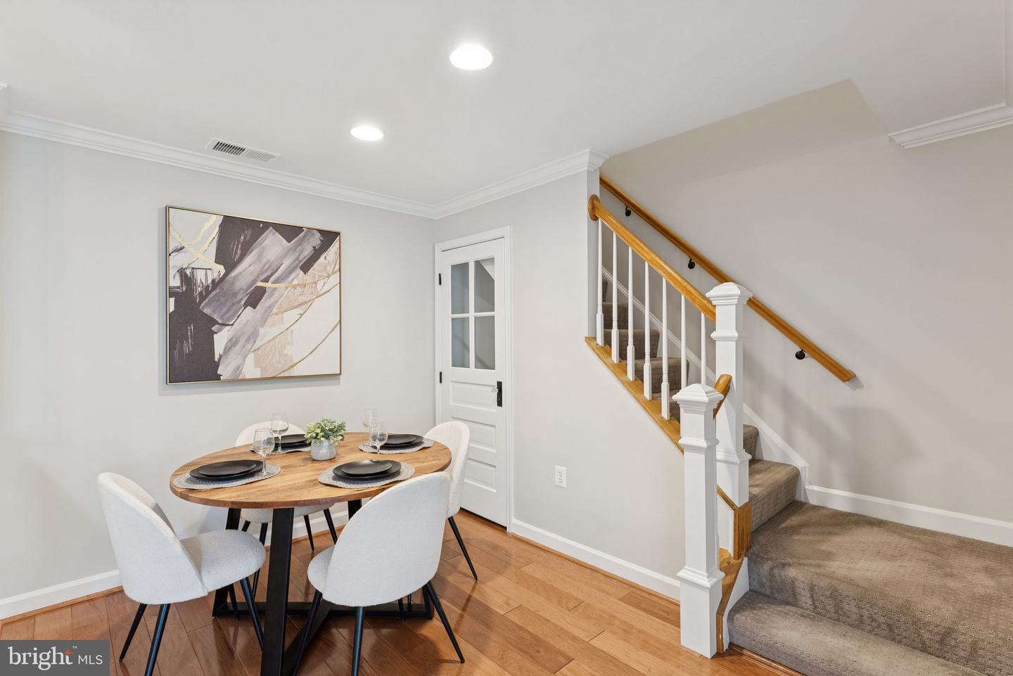 2330 14TH ST N #408, ARLINGTON, Virginia 22201, 3 Bedrooms Bedrooms, ,2 BathroomsBathrooms,Residential,For sale,2330 14TH ST N #408,VAAR2058282 MLS # VAAR2058282