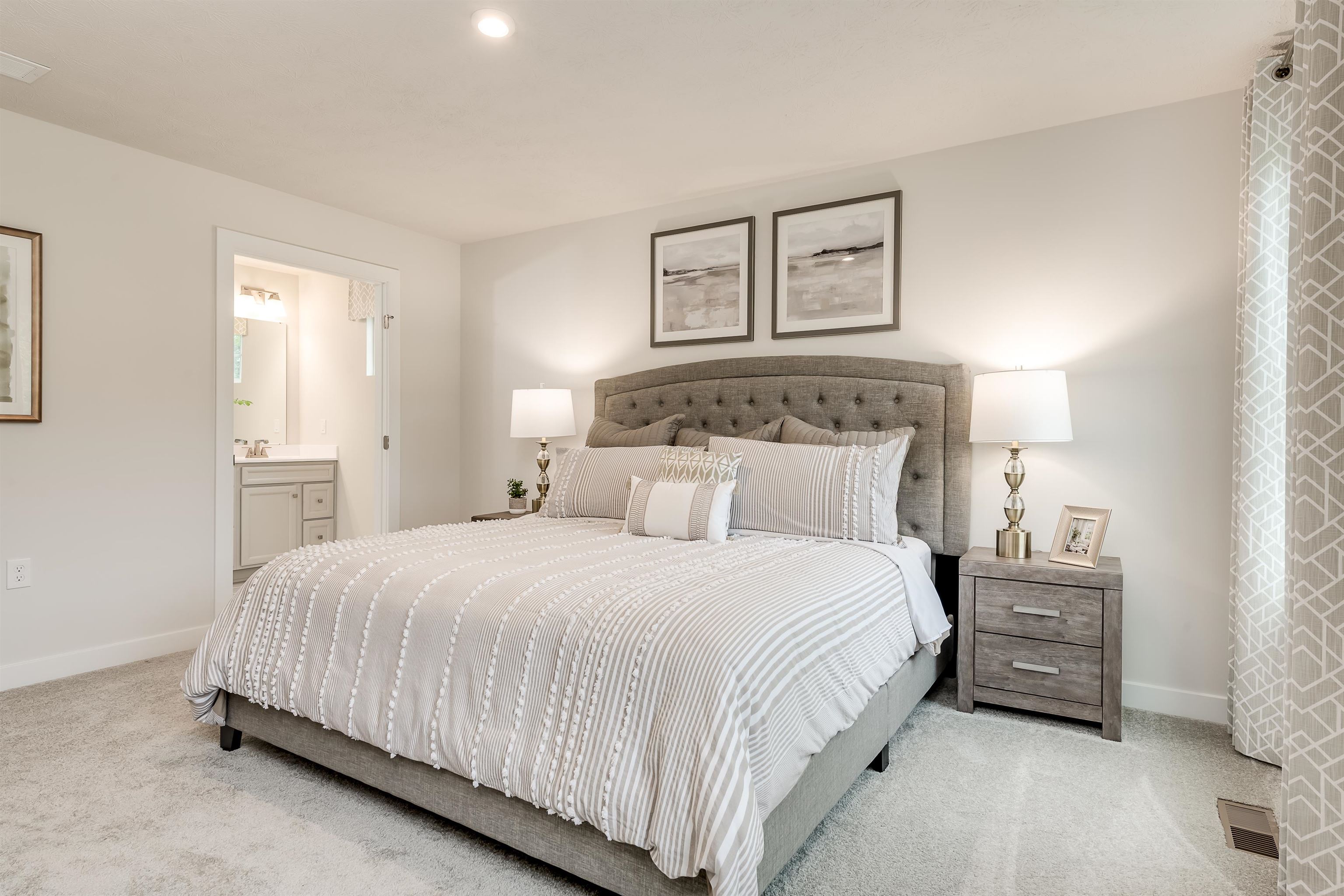 5 COURTYARD TER, NEW MARKET, Virginia 22844, 3 Bedrooms Bedrooms, ,2 BathroomsBathrooms,Residential,5 COURTYARD TER,666755 MLS # 666755