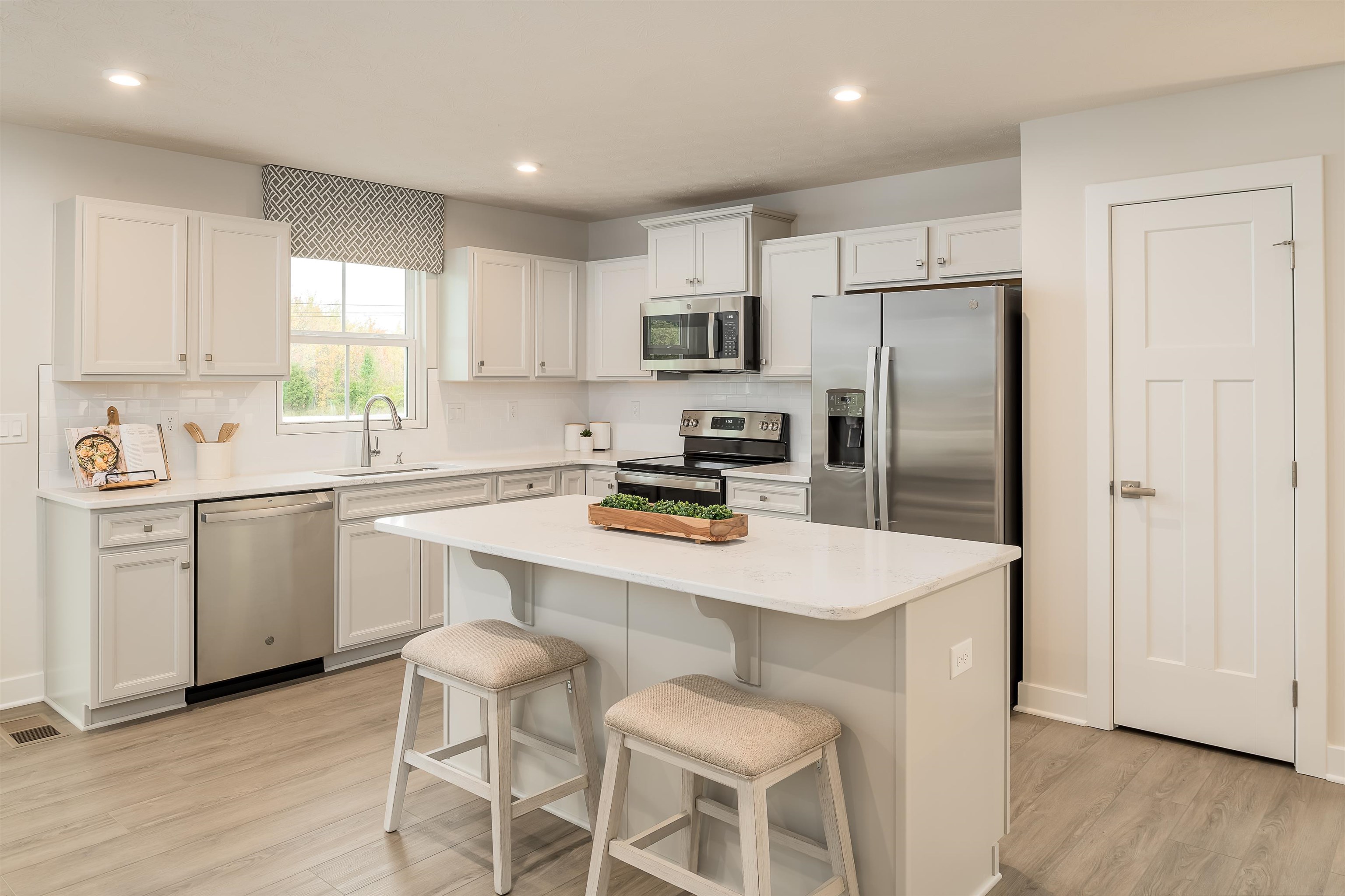 5 COURTYARD TER, NEW MARKET, Virginia 22844, 3 Bedrooms Bedrooms, ,2 BathroomsBathrooms,Residential,5 COURTYARD TER,666755 MLS # 666755