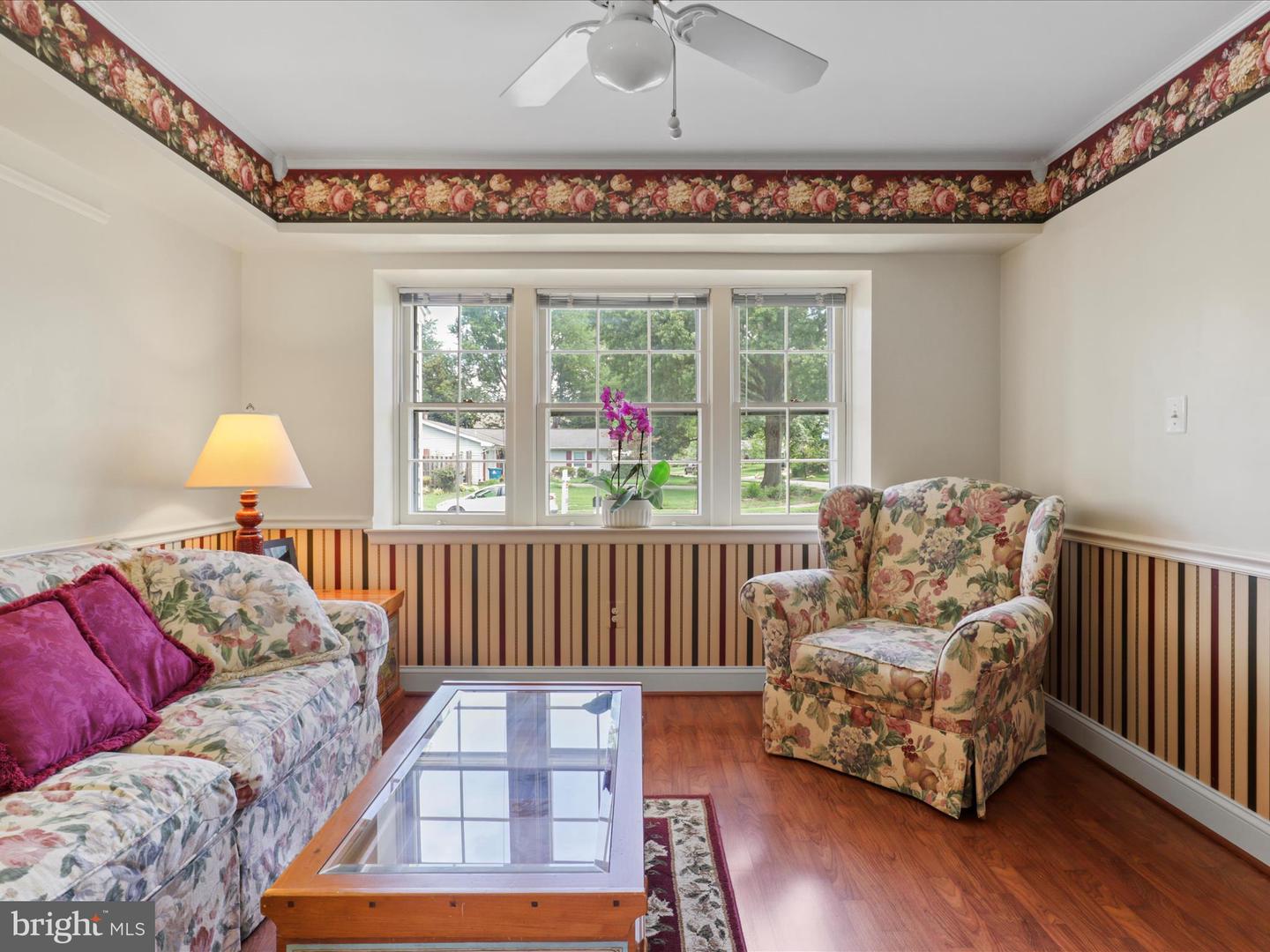 13129 PENNERVIEW LN, FAIRFAX, Virginia 22033, 4 Bedrooms Bedrooms, ,2 BathroomsBathrooms,Residential,For sale,13129 PENNERVIEW LN,VAFX2243716 MLS # VAFX2243716