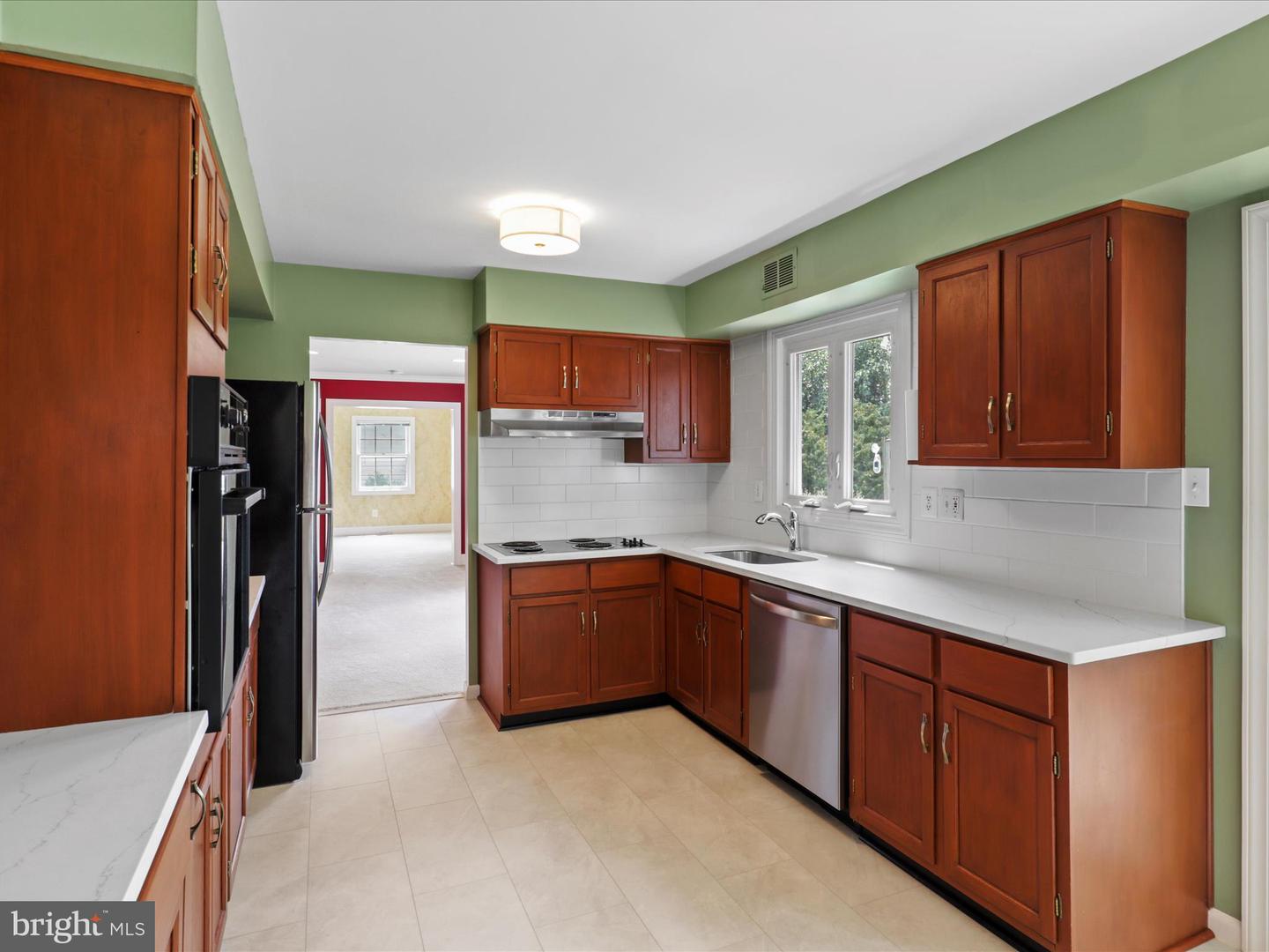 13129 PENNERVIEW LN, FAIRFAX, Virginia 22033, 4 Bedrooms Bedrooms, ,2 BathroomsBathrooms,Residential,For sale,13129 PENNERVIEW LN,VAFX2243716 MLS # VAFX2243716