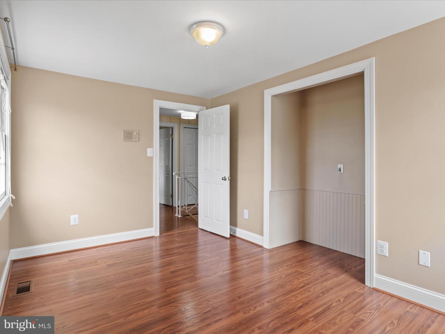 13129 PENNERVIEW LN, FAIRFAX, Virginia 22033, 4 Bedrooms Bedrooms, ,2 BathroomsBathrooms,Residential,For sale,13129 PENNERVIEW LN,VAFX2243716 MLS # VAFX2243716