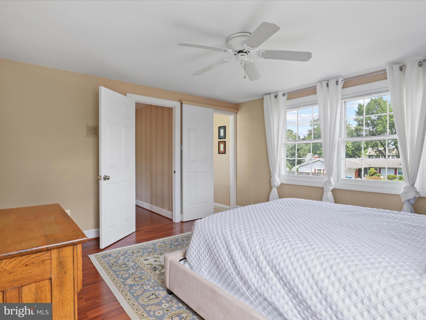 13129 PENNERVIEW LN, FAIRFAX, Virginia 22033, 4 Bedrooms Bedrooms, ,2 BathroomsBathrooms,Residential,For sale,13129 PENNERVIEW LN,VAFX2243716 MLS # VAFX2243716