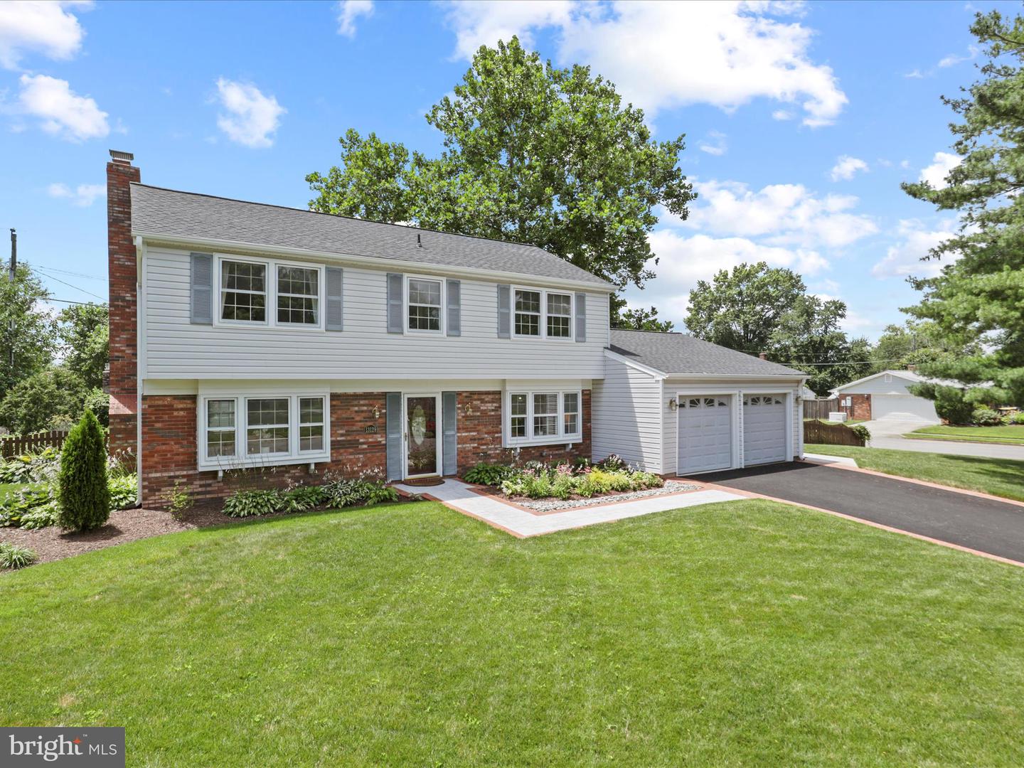 13129 PENNERVIEW LN, FAIRFAX, Virginia 22033, 4 Bedrooms Bedrooms, ,2 BathroomsBathrooms,Residential,For sale,13129 PENNERVIEW LN,VAFX2243716 MLS # VAFX2243716