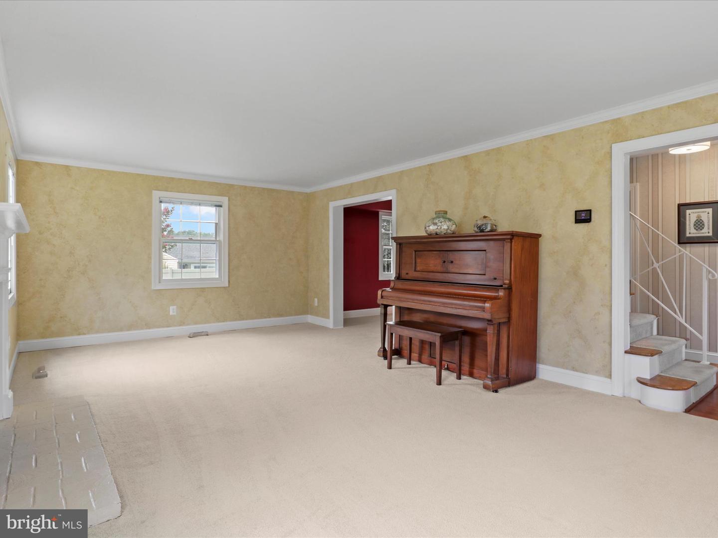 13129 PENNERVIEW LN, FAIRFAX, Virginia 22033, 4 Bedrooms Bedrooms, ,2 BathroomsBathrooms,Residential,For sale,13129 PENNERVIEW LN,VAFX2243716 MLS # VAFX2243716