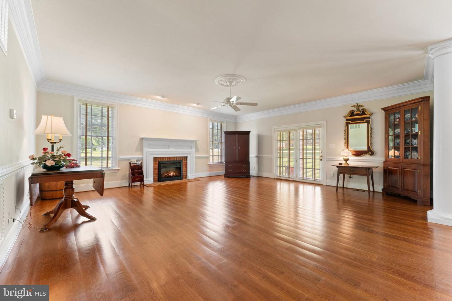 7054 LAKEVIEW DR, WARRENTON, Virginia 20187, 3 Bedrooms Bedrooms, ,2 BathroomsBathrooms,Residential,For sale,7054 LAKEVIEW DR,VAFQ2016824 MLS # VAFQ2016824
