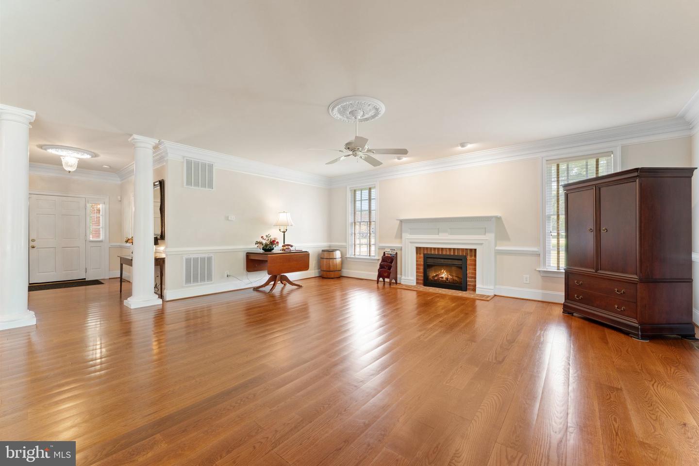 7054 LAKEVIEW DR, WARRENTON, Virginia 20187, 3 Bedrooms Bedrooms, ,2 BathroomsBathrooms,Residential,For sale,7054 LAKEVIEW DR,VAFQ2016824 MLS # VAFQ2016824
