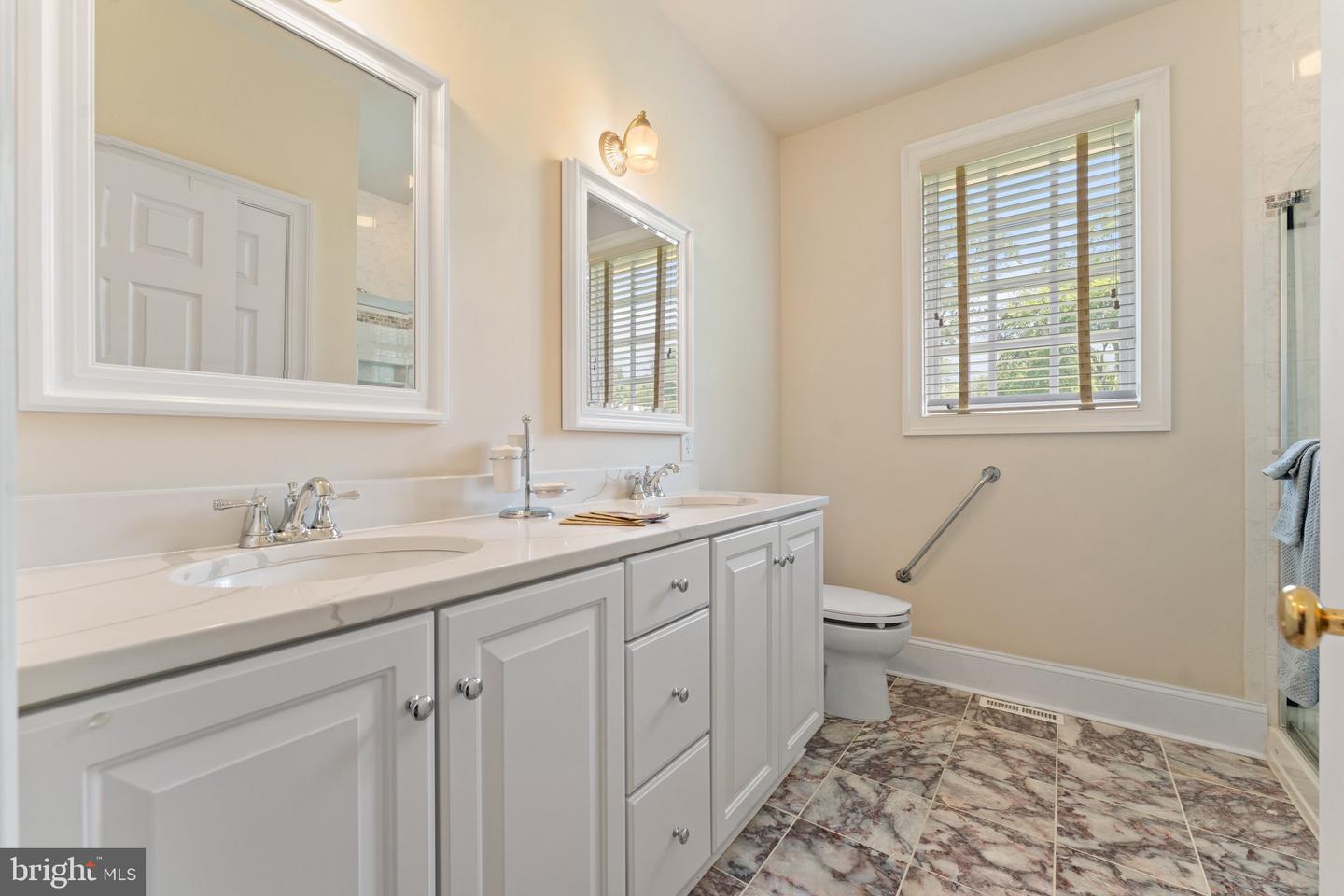 7054 LAKEVIEW DR, WARRENTON, Virginia 20187, 3 Bedrooms Bedrooms, ,2 BathroomsBathrooms,Residential,For sale,7054 LAKEVIEW DR,VAFQ2016824 MLS # VAFQ2016824