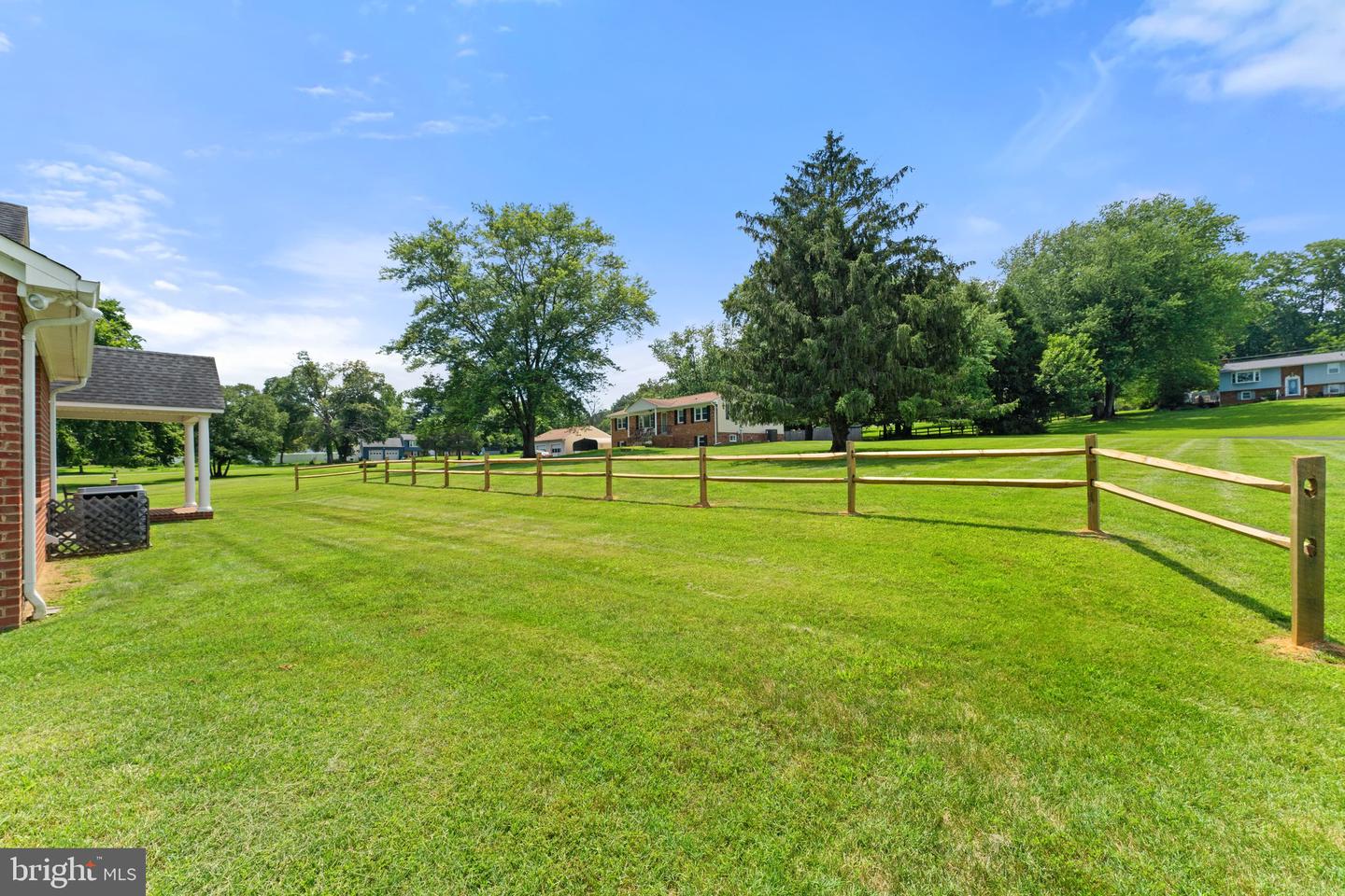 7054 LAKEVIEW DR, WARRENTON, Virginia 20187, 3 Bedrooms Bedrooms, ,2 BathroomsBathrooms,Residential,For sale,7054 LAKEVIEW DR,VAFQ2016824 MLS # VAFQ2016824