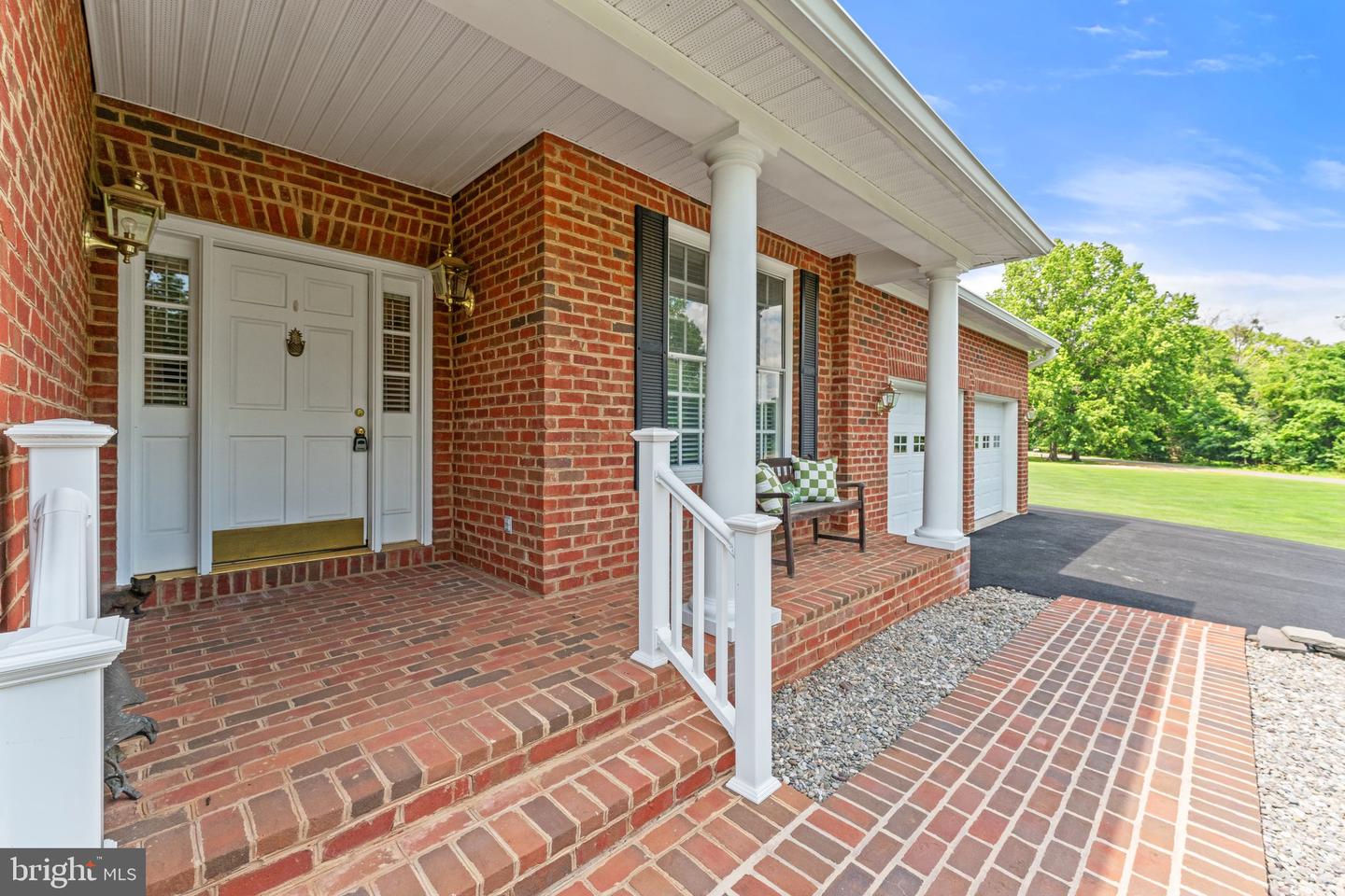 7054 LAKEVIEW DR, WARRENTON, Virginia 20187, 3 Bedrooms Bedrooms, ,2 BathroomsBathrooms,Residential,For sale,7054 LAKEVIEW DR,VAFQ2016824 MLS # VAFQ2016824