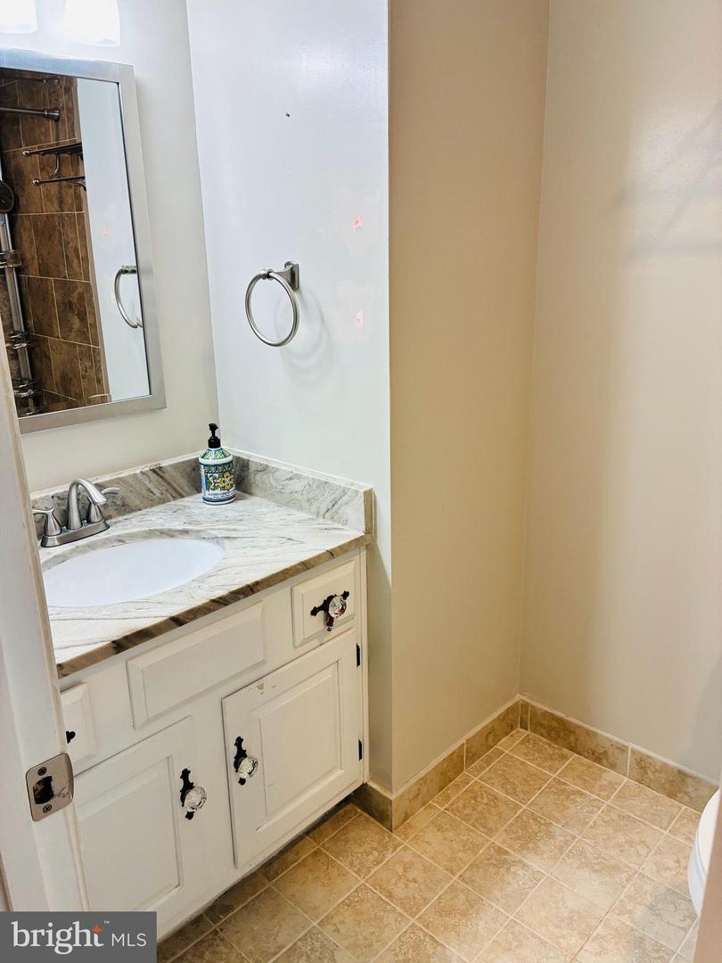 5431 PLYMOUTH MEADOWS CT, FAIRFAX, Virginia 22032, 4 Bedrooms Bedrooms, ,3 BathroomsBathrooms,Residential,For sale,5431 PLYMOUTH MEADOWS CT,VAFX2244064 MLS # VAFX2244064