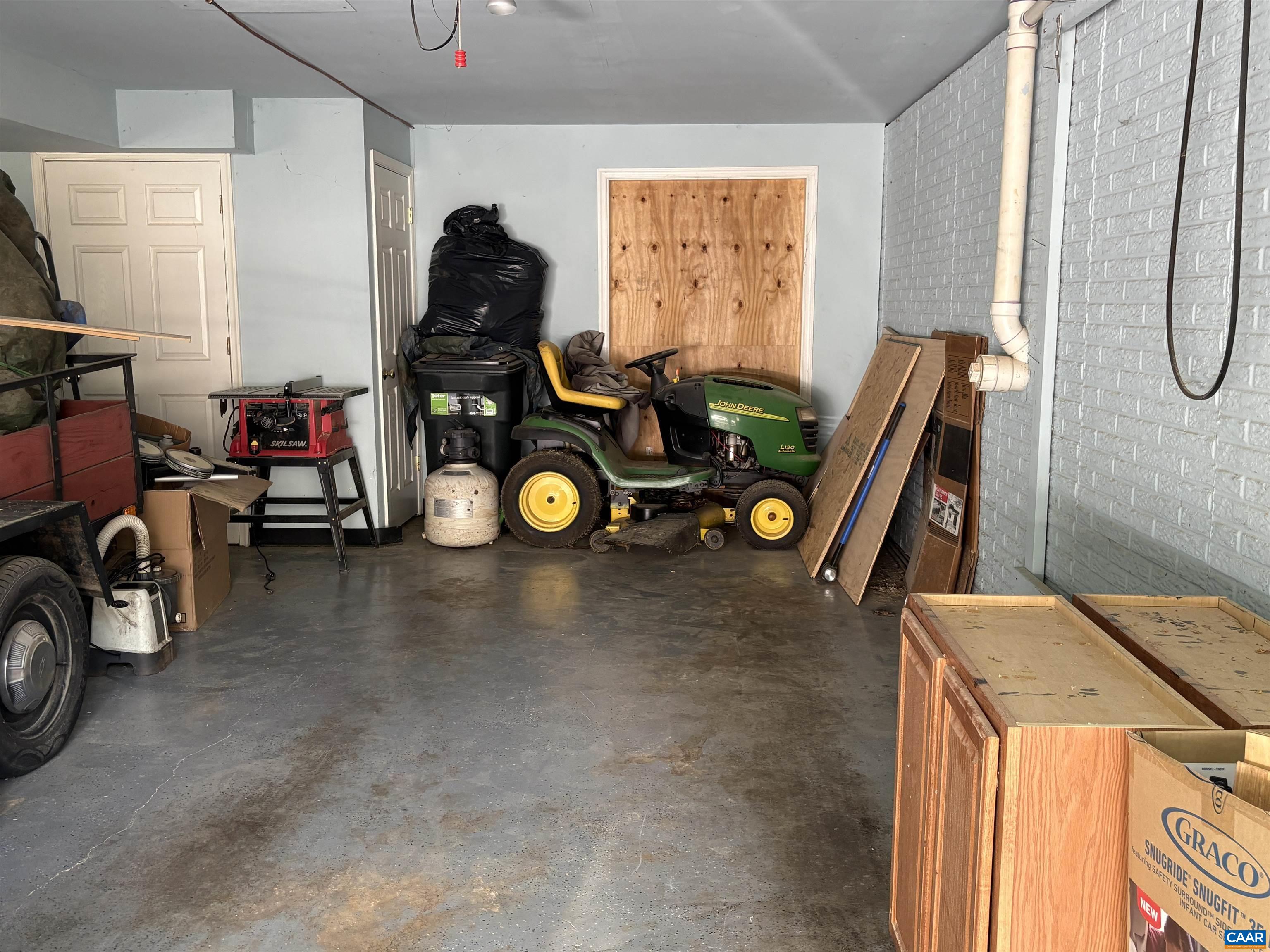 55 WILLOW WAY RD, BARBOURSVILLE, Virginia 22973, 4 Bedrooms Bedrooms, ,2 BathroomsBathrooms,Residential,55 WILLOW WAY RD,666759 MLS # 666759