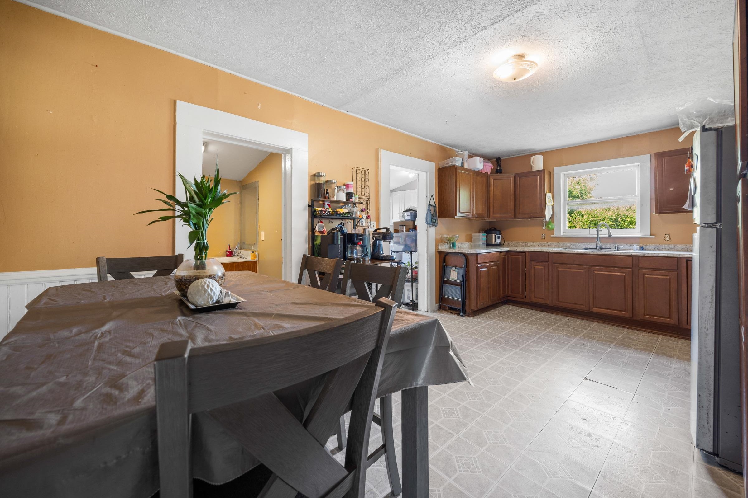 263 SECOND AVE, MOUNT JACKSON, Virginia 22842, 3 Bedrooms Bedrooms, ,2 BathroomsBathrooms,Residential,263 SECOND AVE,666762 MLS # 666762