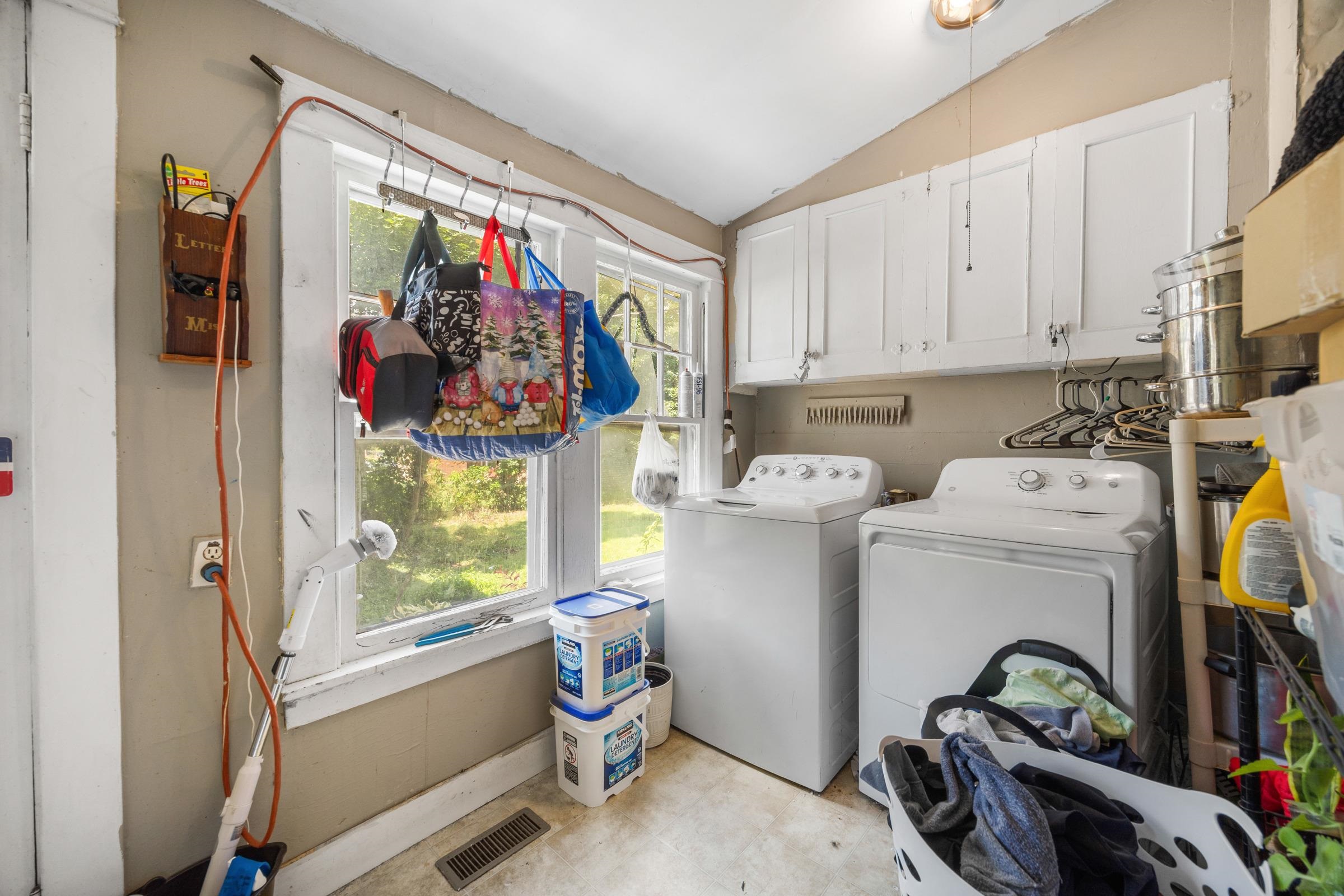 263 SECOND AVE, MOUNT JACKSON, Virginia 22842, 3 Bedrooms Bedrooms, ,2 BathroomsBathrooms,Residential,263 SECOND AVE,666762 MLS # 666762