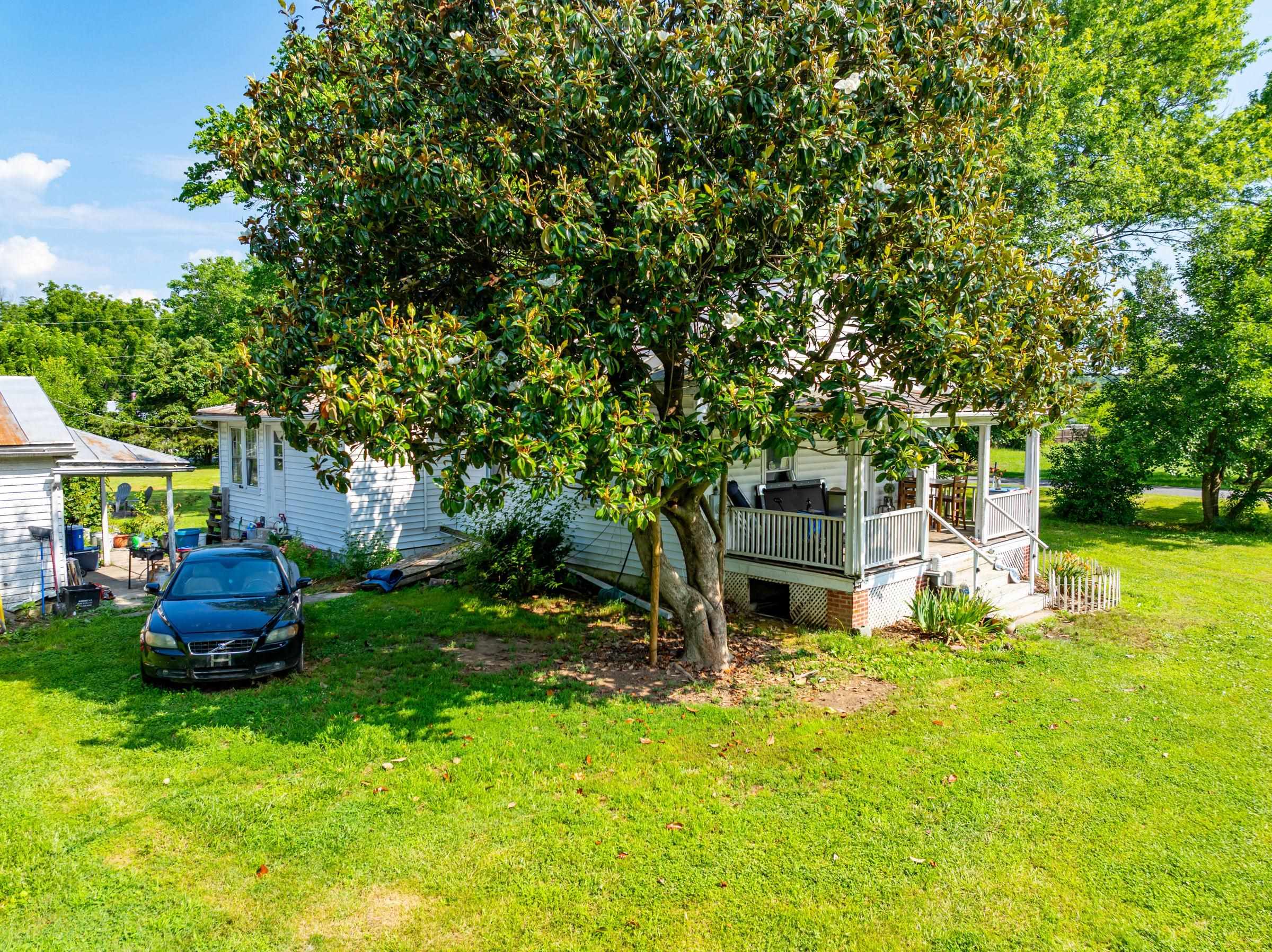 263 SECOND AVE, MOUNT JACKSON, Virginia 22842, 3 Bedrooms Bedrooms, ,2 BathroomsBathrooms,Residential,263 SECOND AVE,666762 MLS # 666762