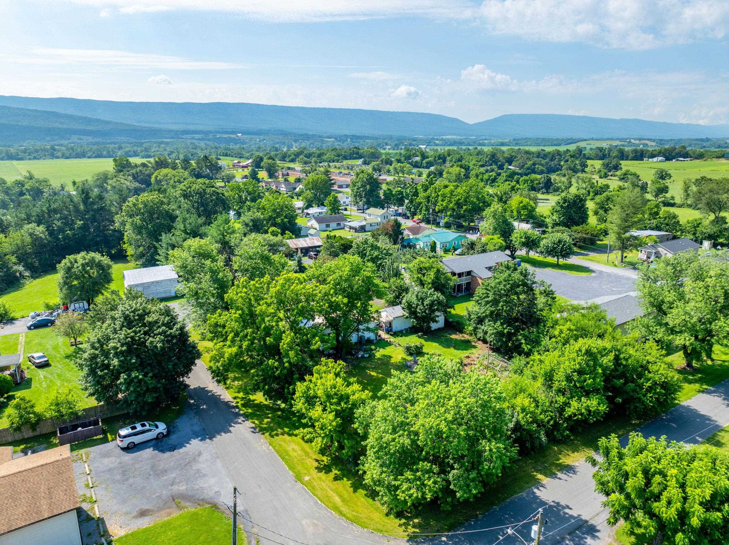 263 SECOND AVE, MOUNT JACKSON, Virginia 22842, 3 Bedrooms Bedrooms, ,2 BathroomsBathrooms,Residential,263 SECOND AVE,666762 MLS # 666762