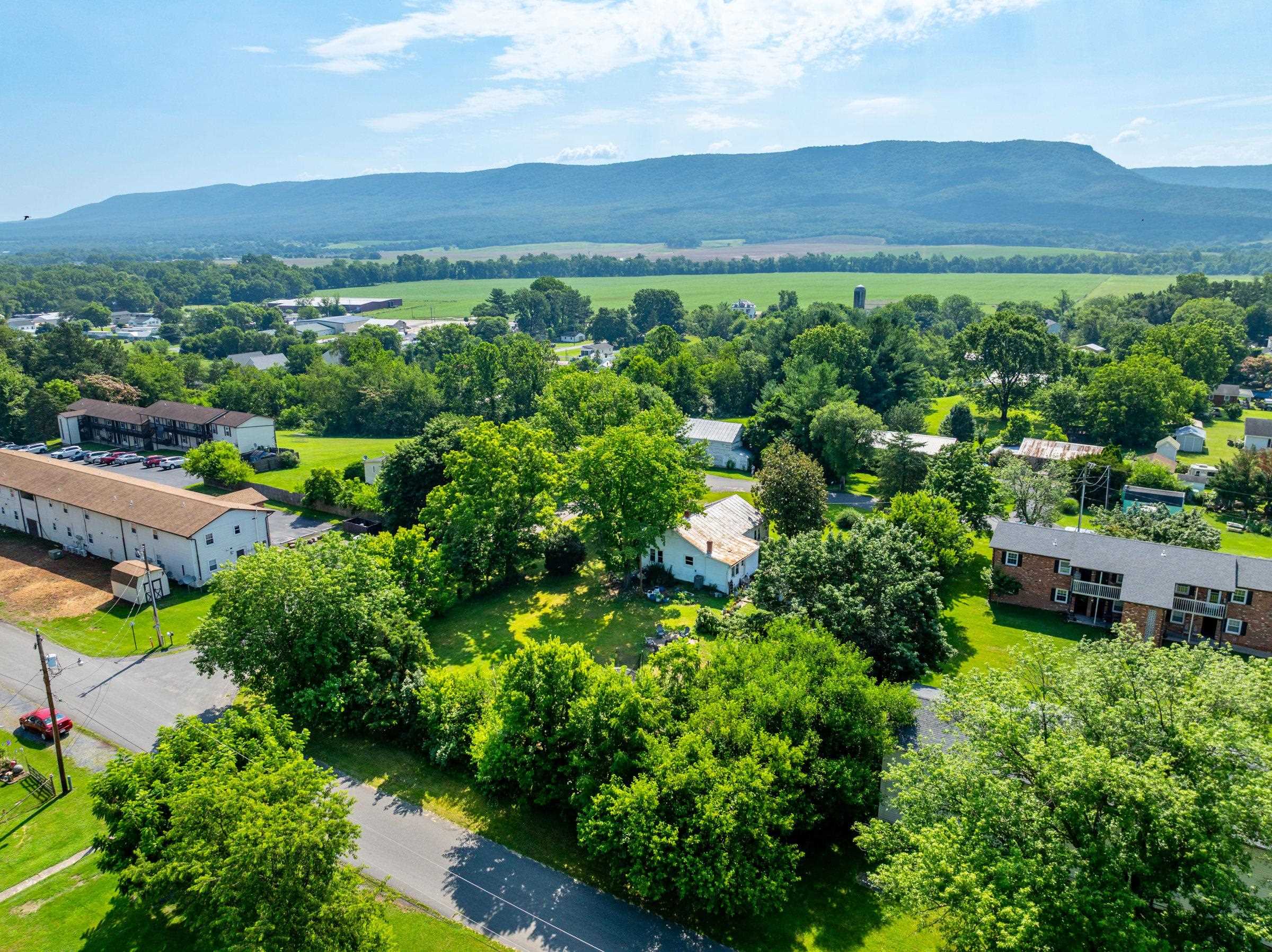 263 SECOND AVE, MOUNT JACKSON, Virginia 22842, 3 Bedrooms Bedrooms, ,2 BathroomsBathrooms,Residential,263 SECOND AVE,666762 MLS # 666762