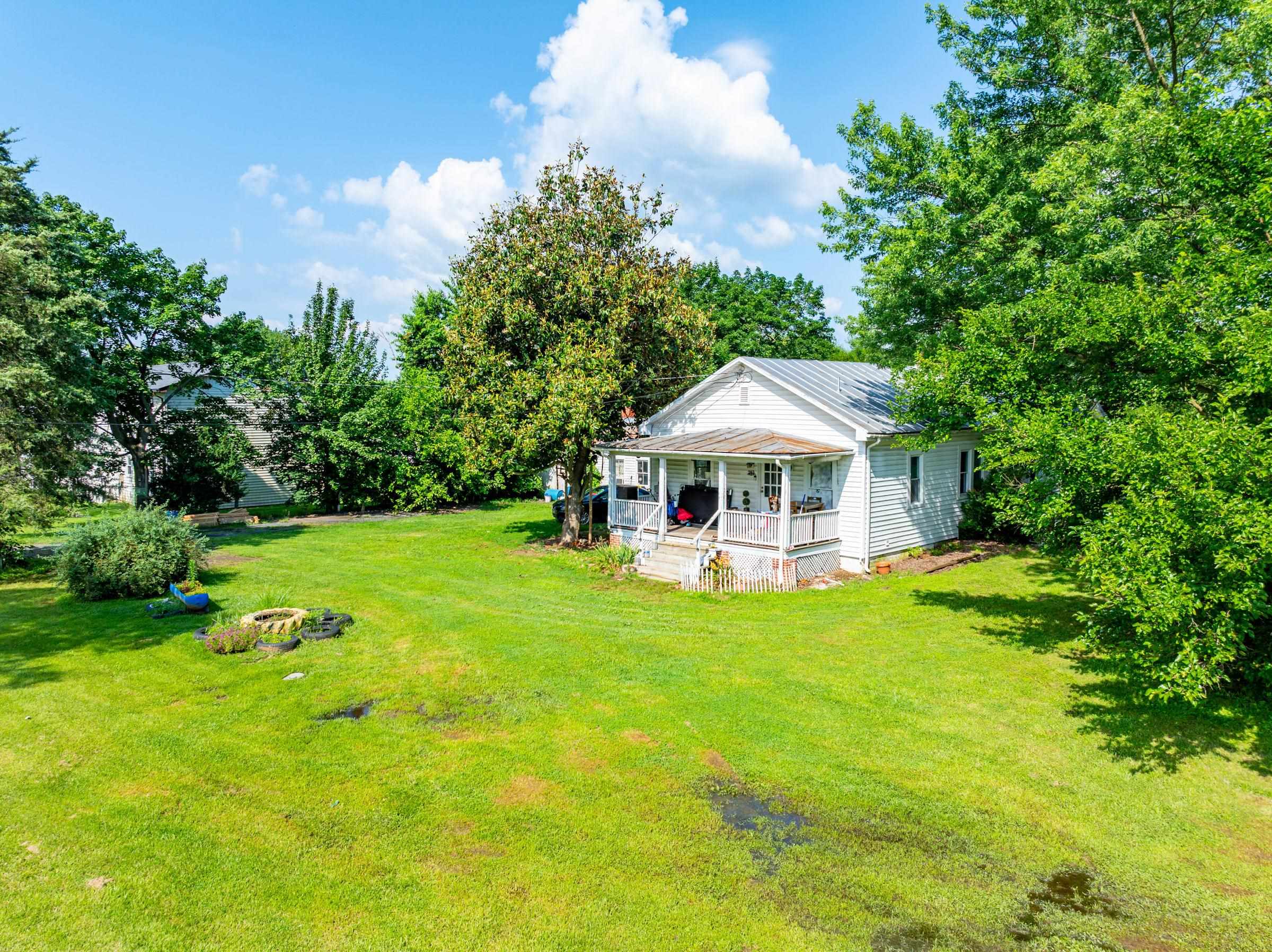 263 SECOND AVE, MOUNT JACKSON, Virginia 22842, 3 Bedrooms Bedrooms, ,2 BathroomsBathrooms,Residential,263 SECOND AVE,666762 MLS # 666762