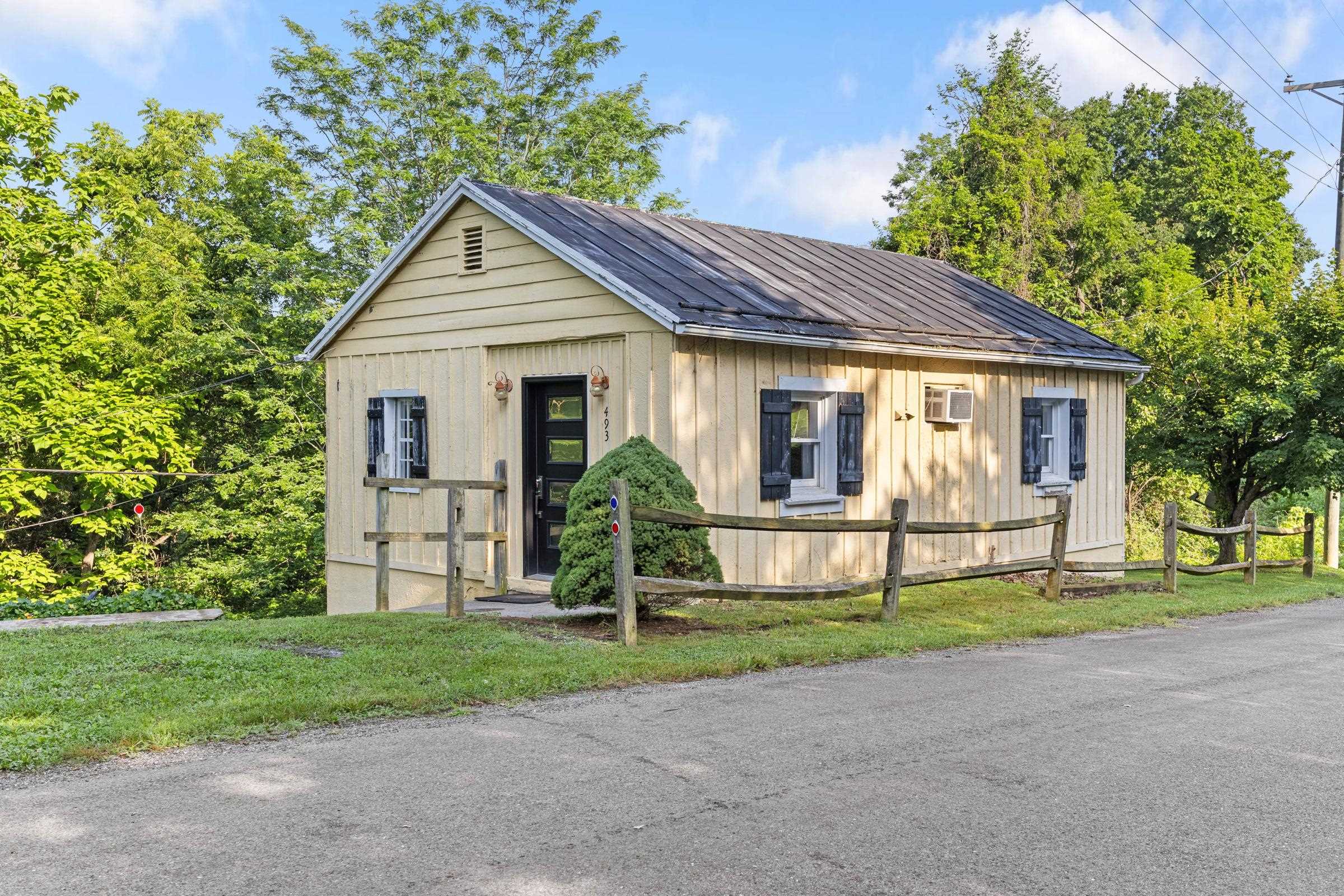 493 UNION FORGE CHURCH RD, EDINBURG, Virginia 22824, 2 Bedrooms Bedrooms, ,1 BathroomBathrooms,Residential,493 UNION FORGE CHURCH RD,666763 MLS # 666763