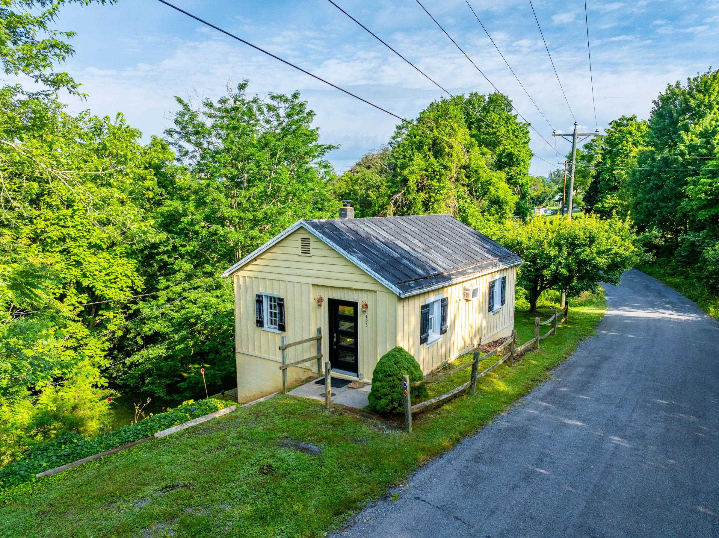 493 UNION FORGE CHURCH RD, EDINBURG, Virginia 22824, 2 Bedrooms Bedrooms, ,1 BathroomBathrooms,Residential,493 UNION FORGE CHURCH RD,666763 MLS # 666763