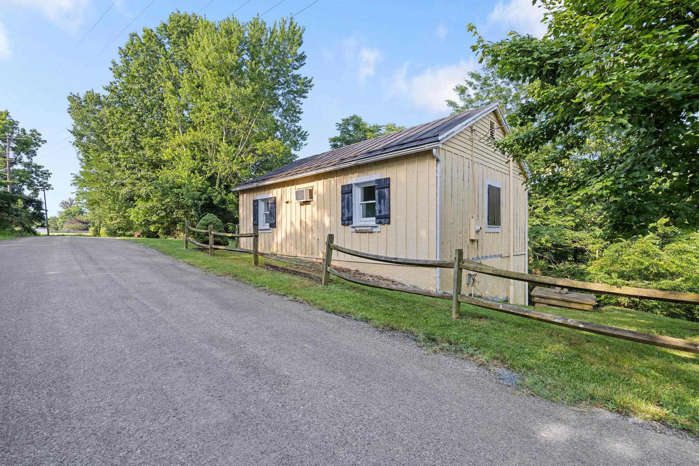 493 UNION FORGE CHURCH RD, EDINBURG, Virginia 22824, 2 Bedrooms Bedrooms, ,1 BathroomBathrooms,Residential,493 UNION FORGE CHURCH RD,666763 MLS # 666763